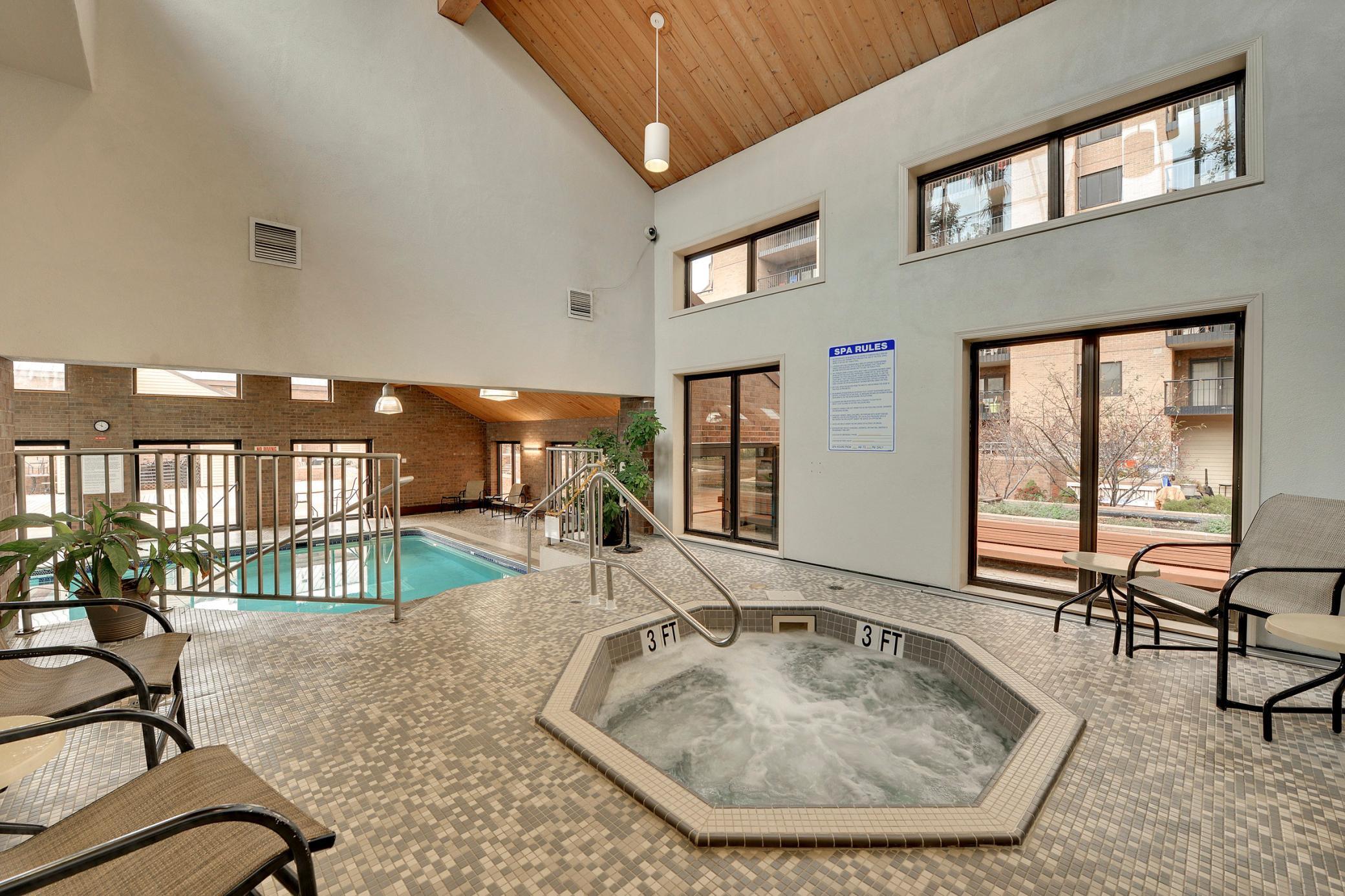 20 2nd Street NE Unit: P2705