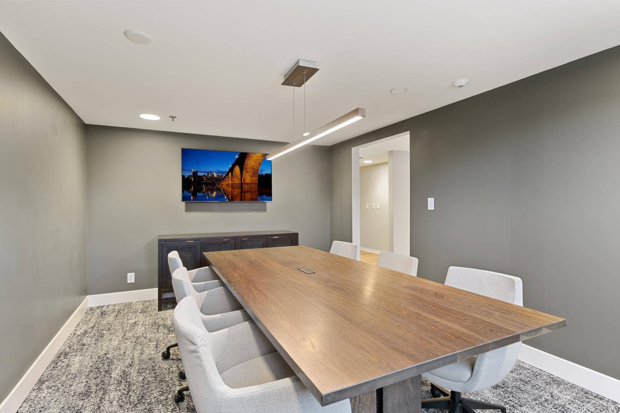 20 2nd Street NE Unit: P2705