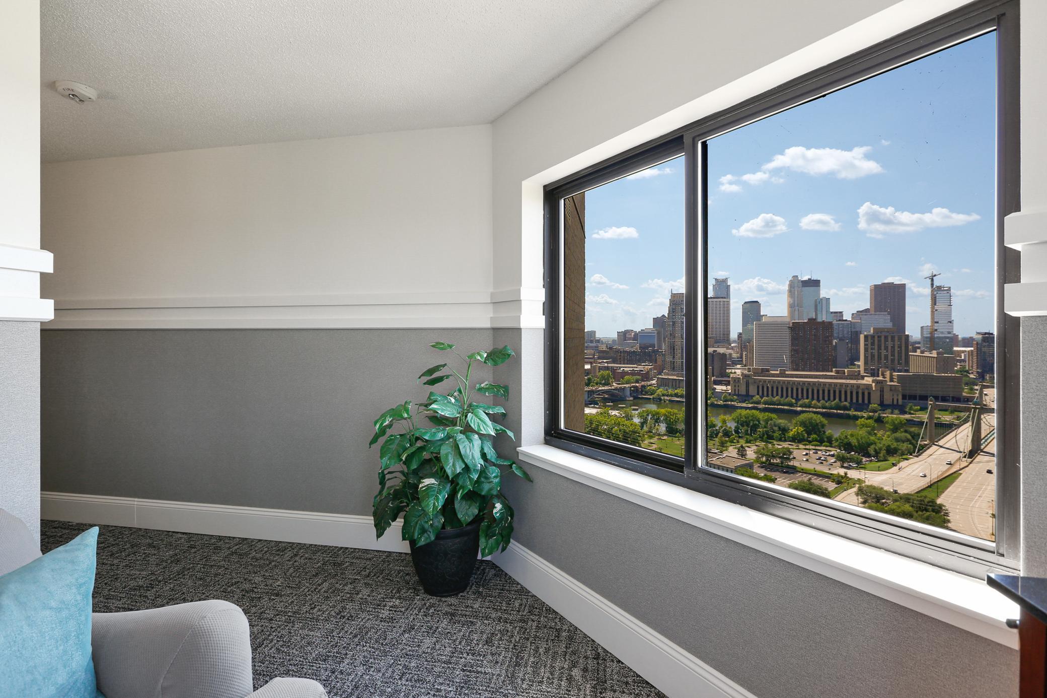 20 2nd Street NE Unit: P2705