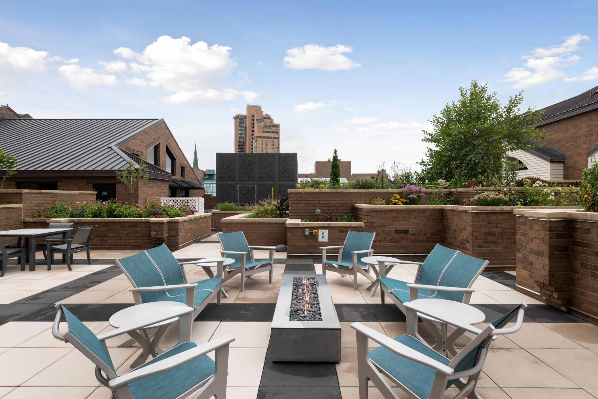 20 2nd Street NE Unit: P2705