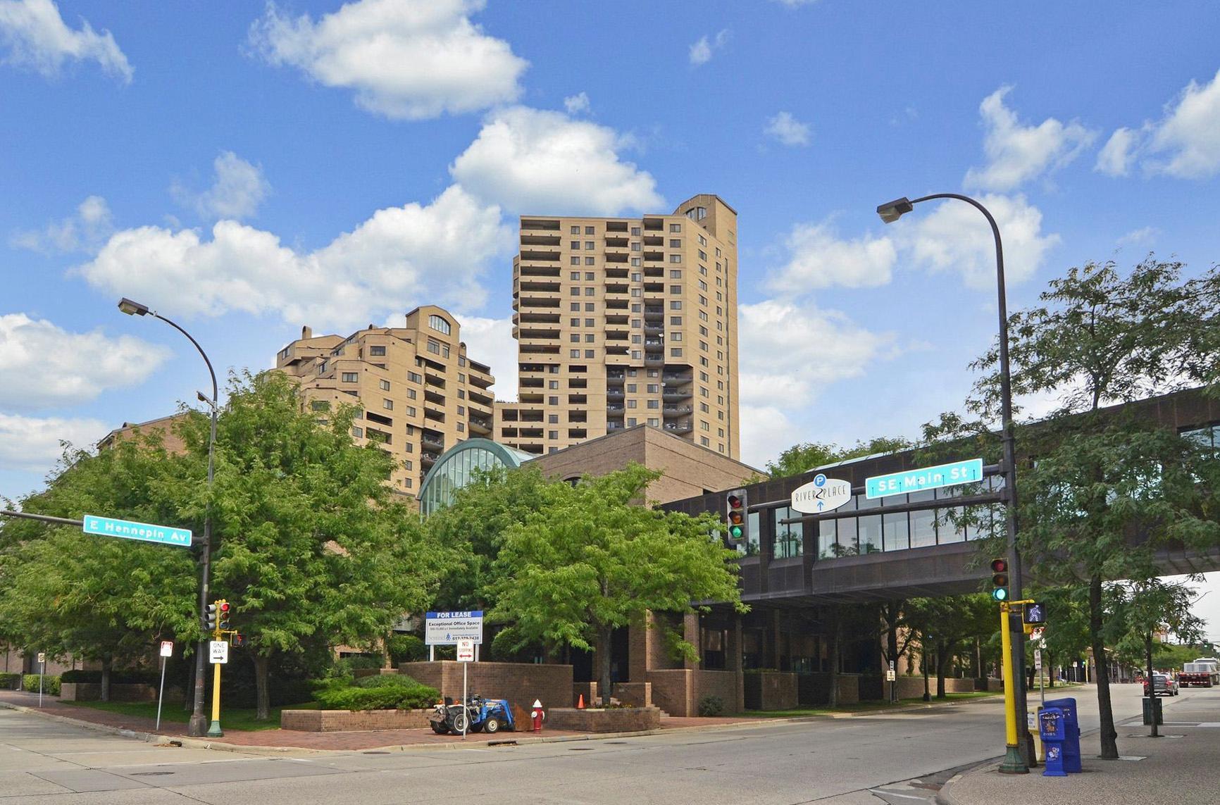 20 2nd Street NE Unit: P2705