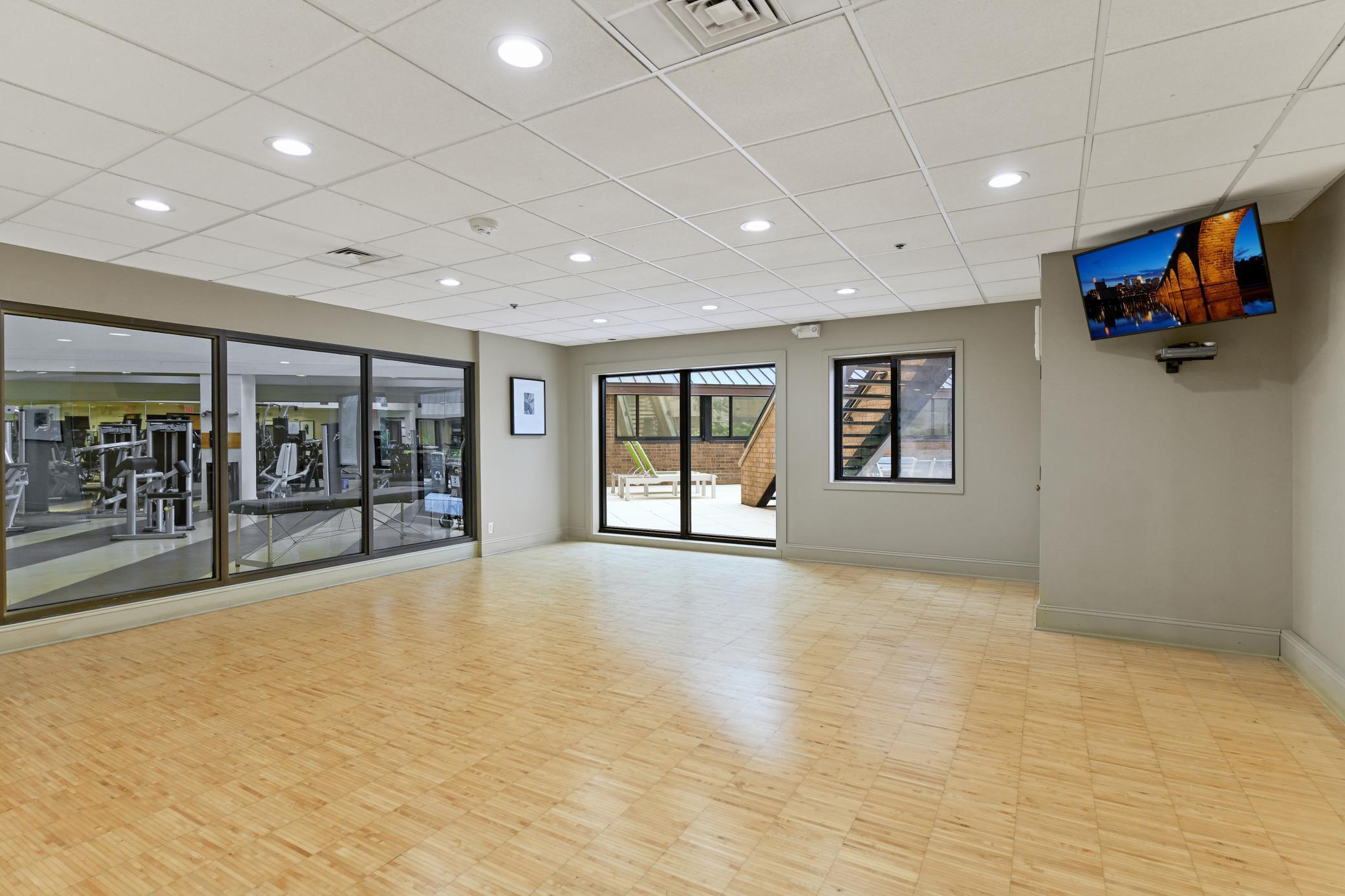 20 2nd Street NE Unit: P2705