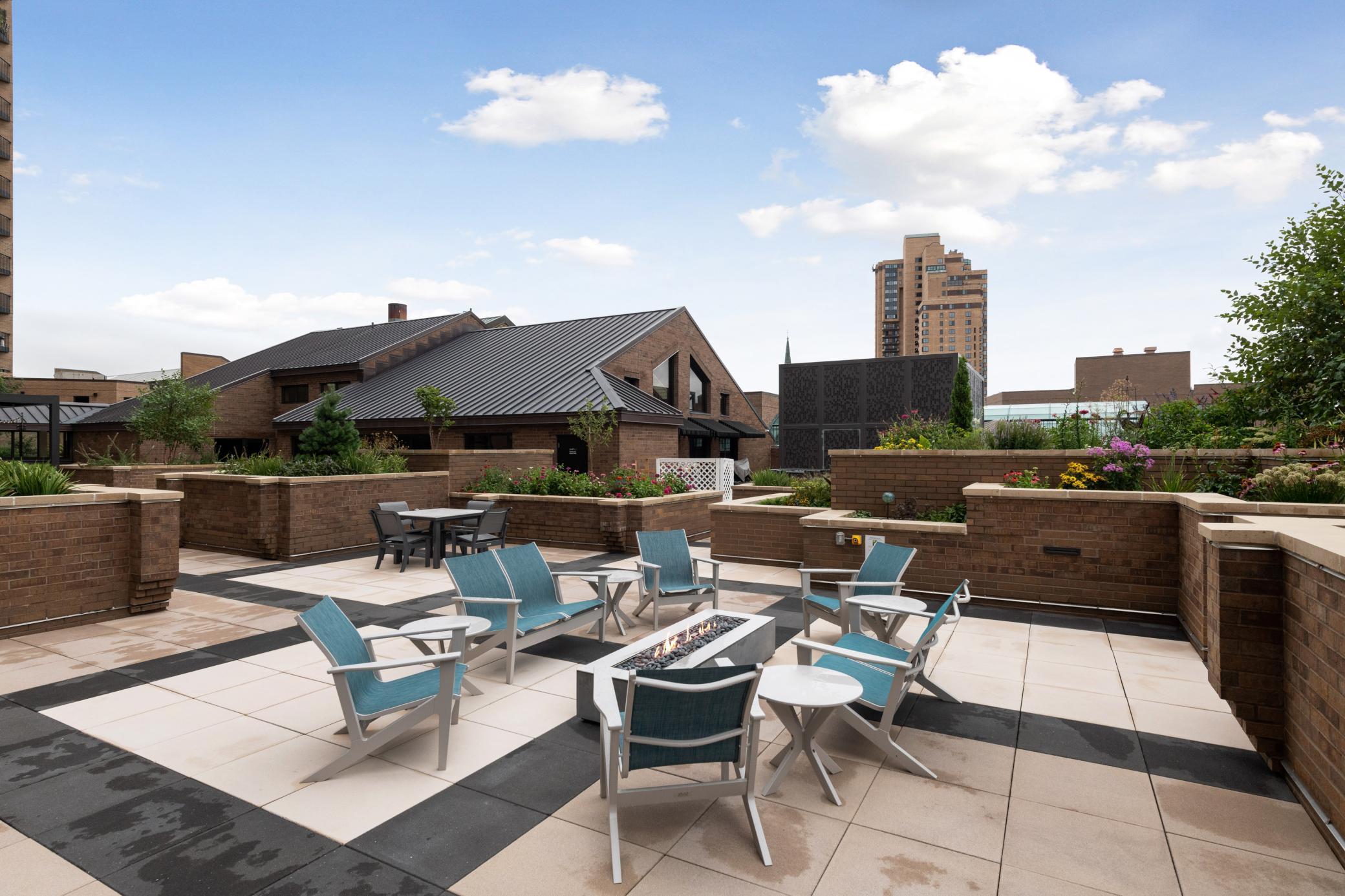 20 2nd Street NE Unit: P2705