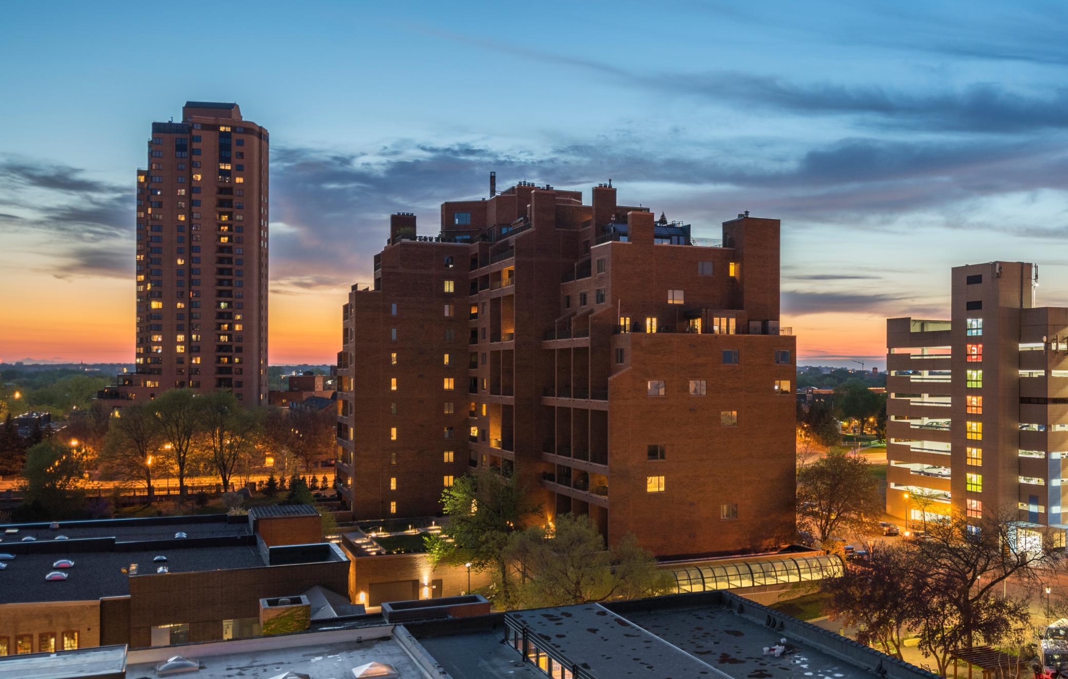 20 2nd Street NE Unit: P2705