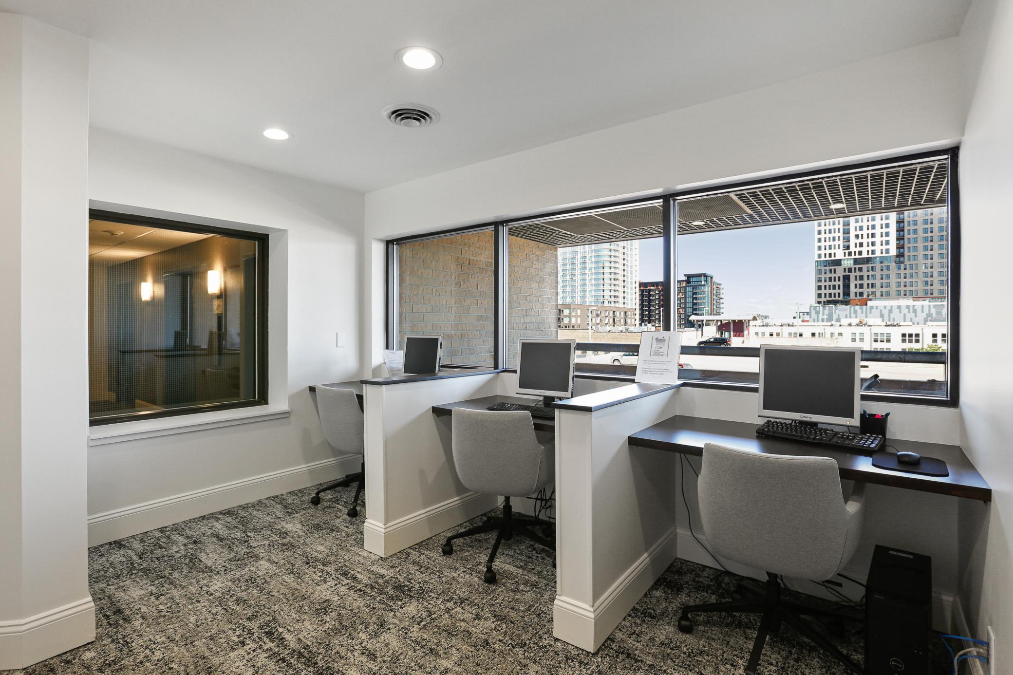 20 2nd Street NE Unit: P2705