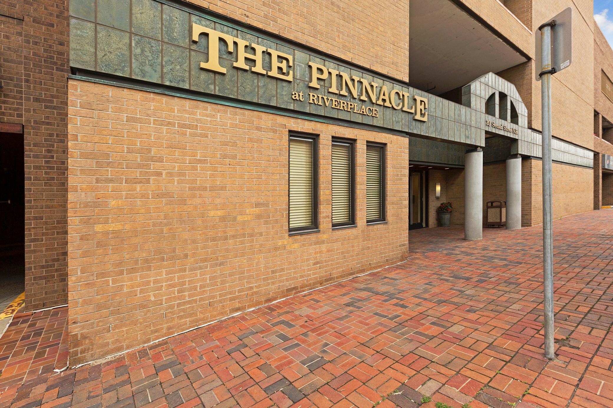 20 2nd Street NE Unit: P2705