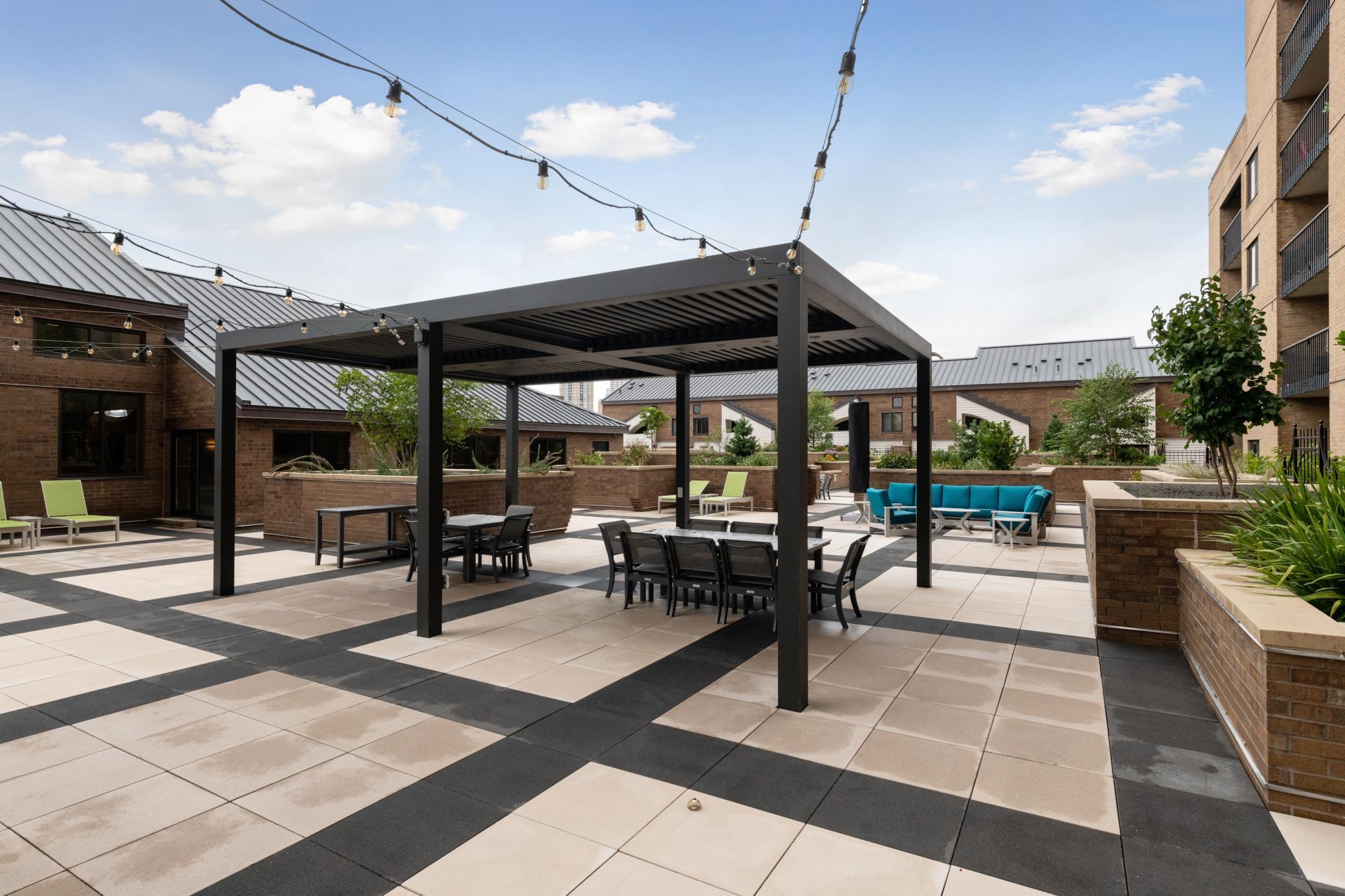 20 2nd Street NE Unit: P2705