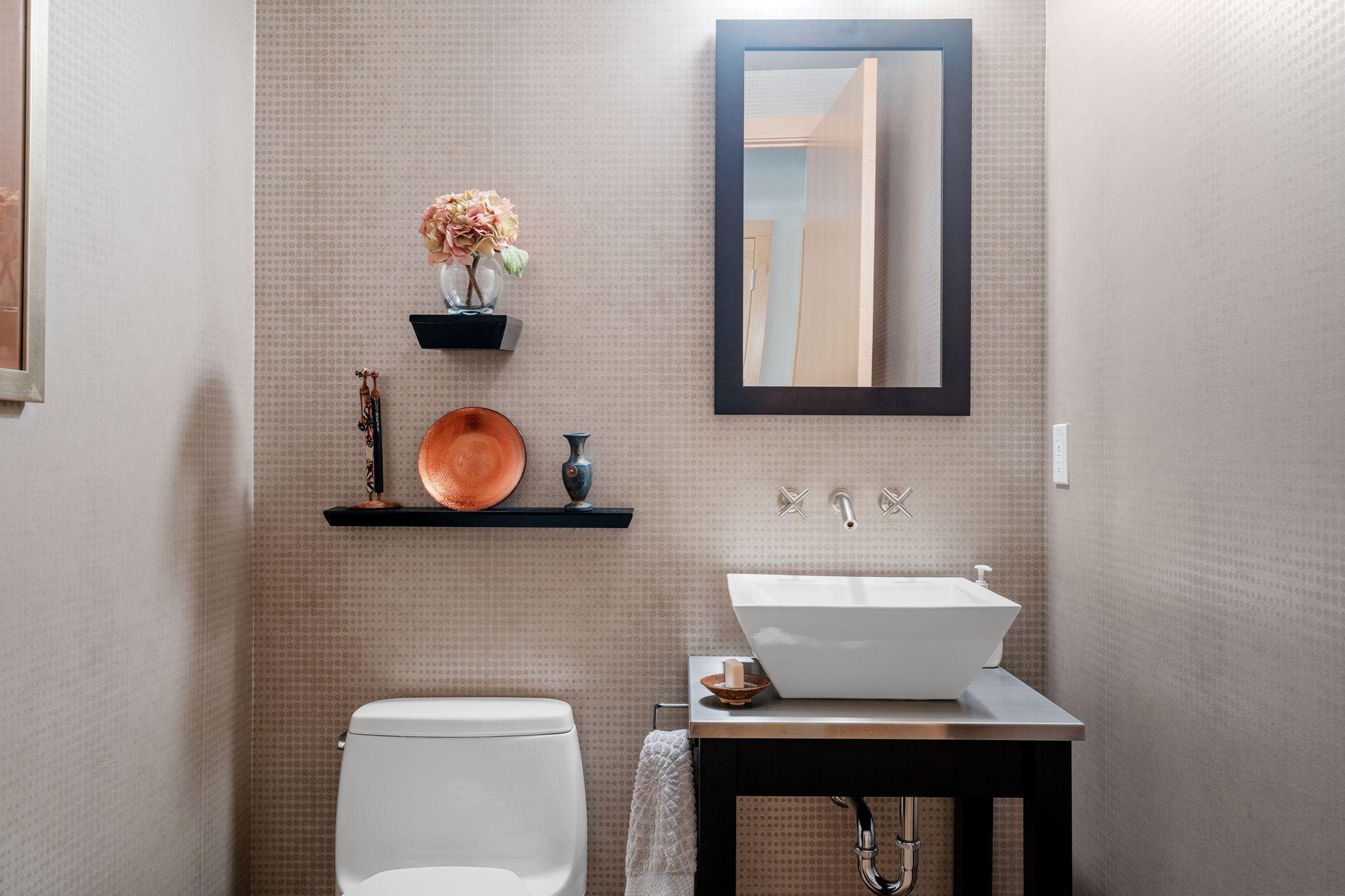 150 2nd Street NE Unit: B614