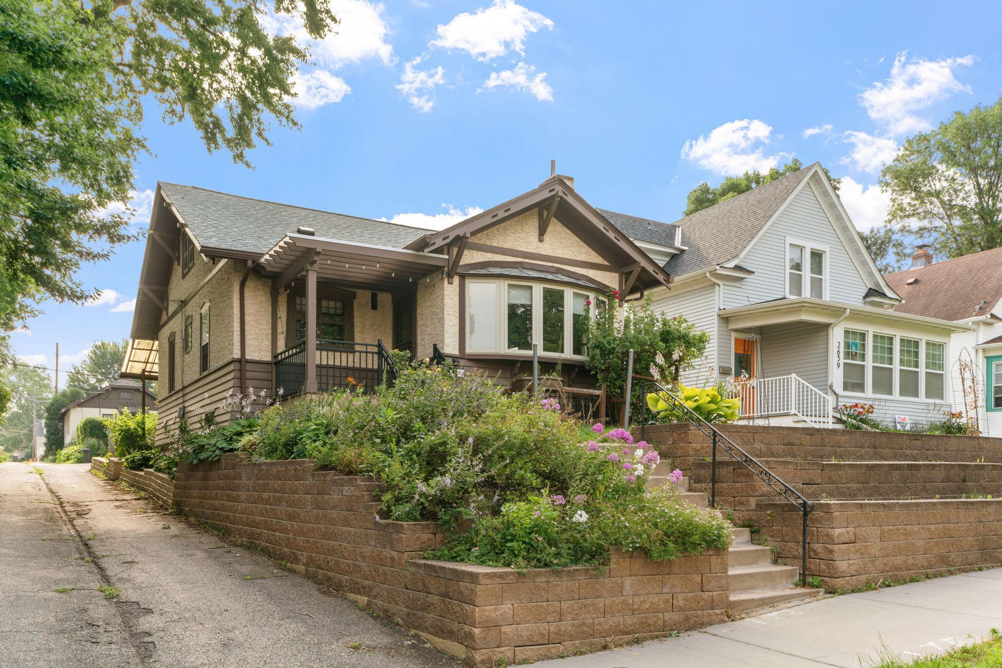 2643 Buchanan Street NE