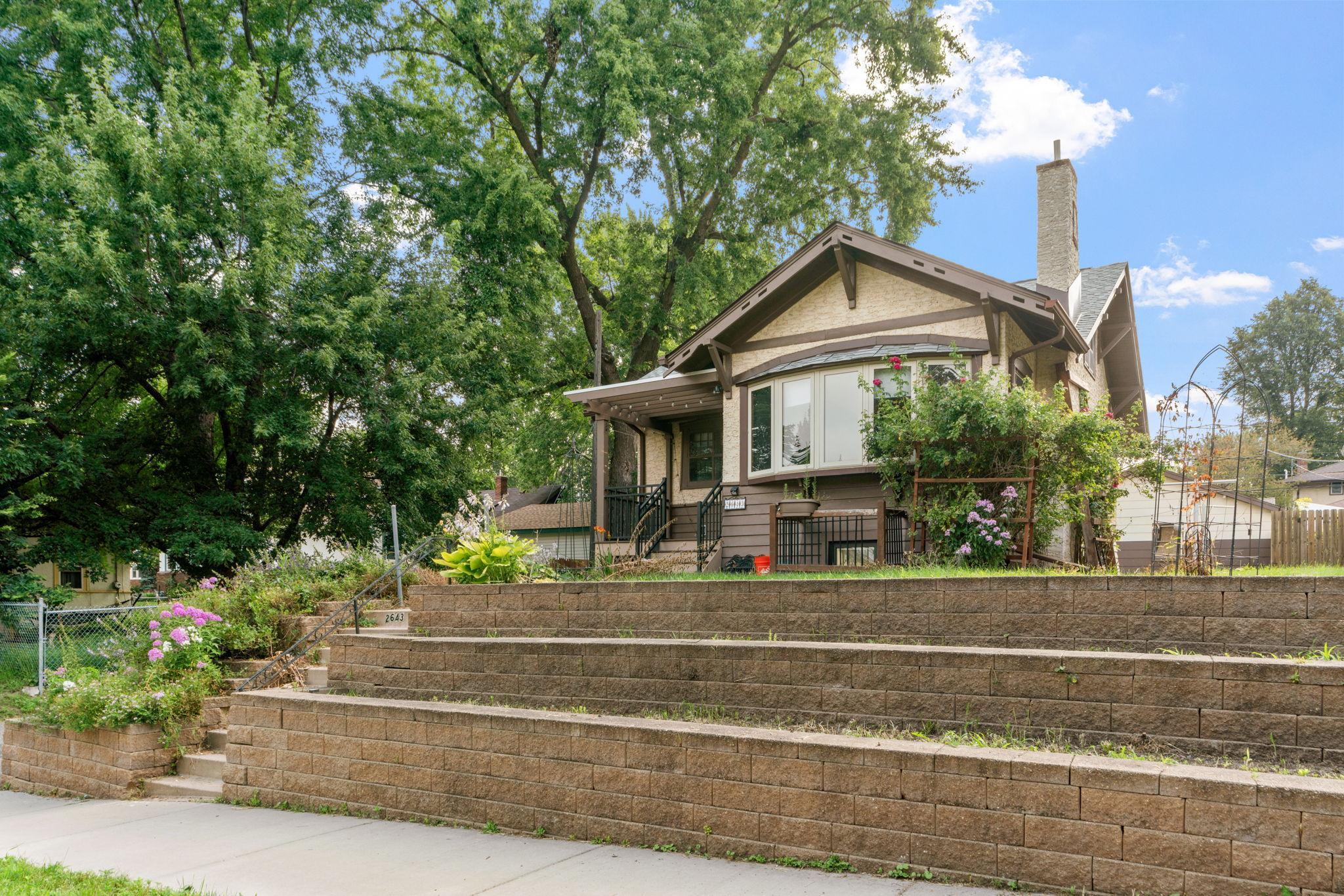 2643 Buchanan Street NE