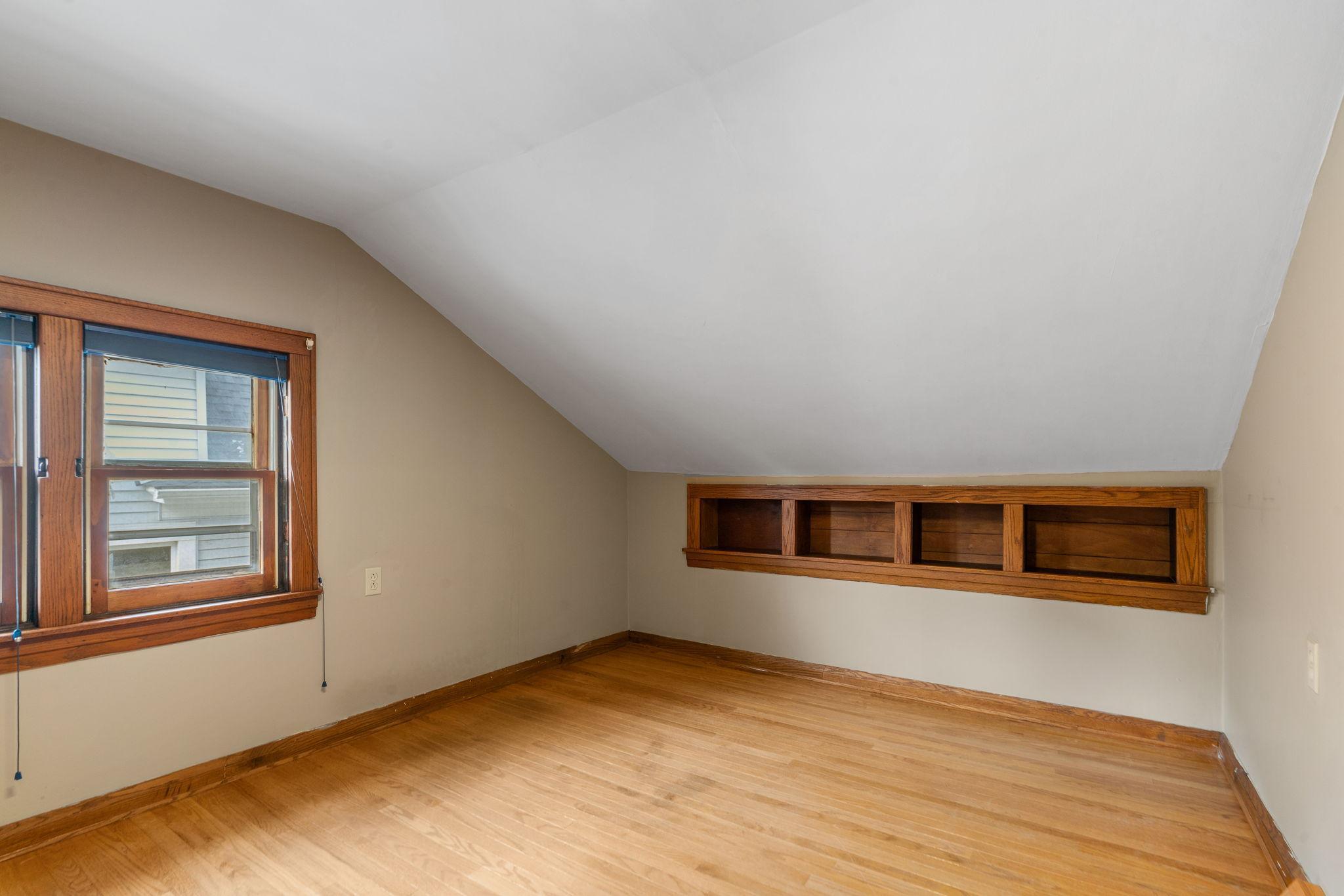 2643 Buchanan Street NE