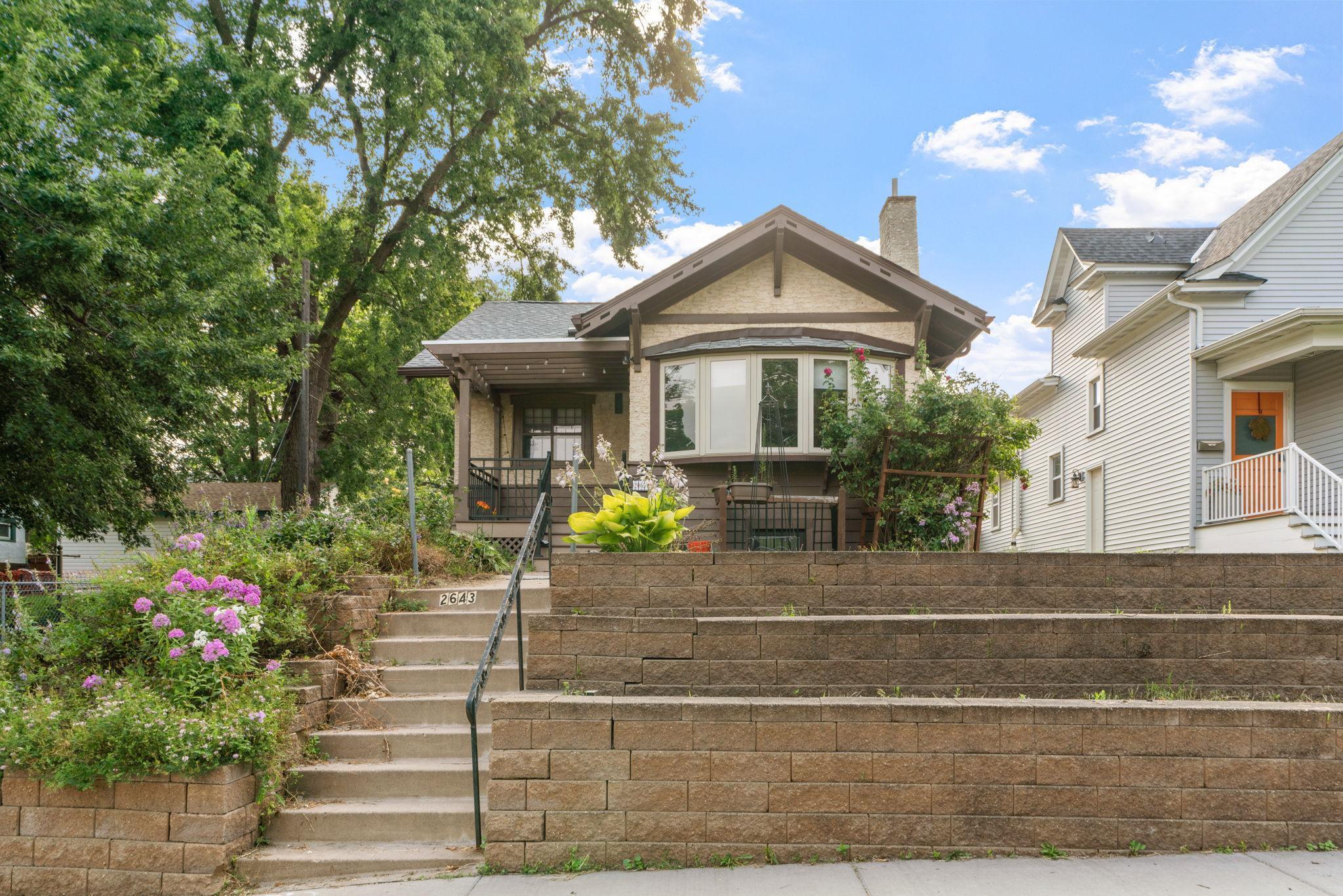 2643 Buchanan Street NE
