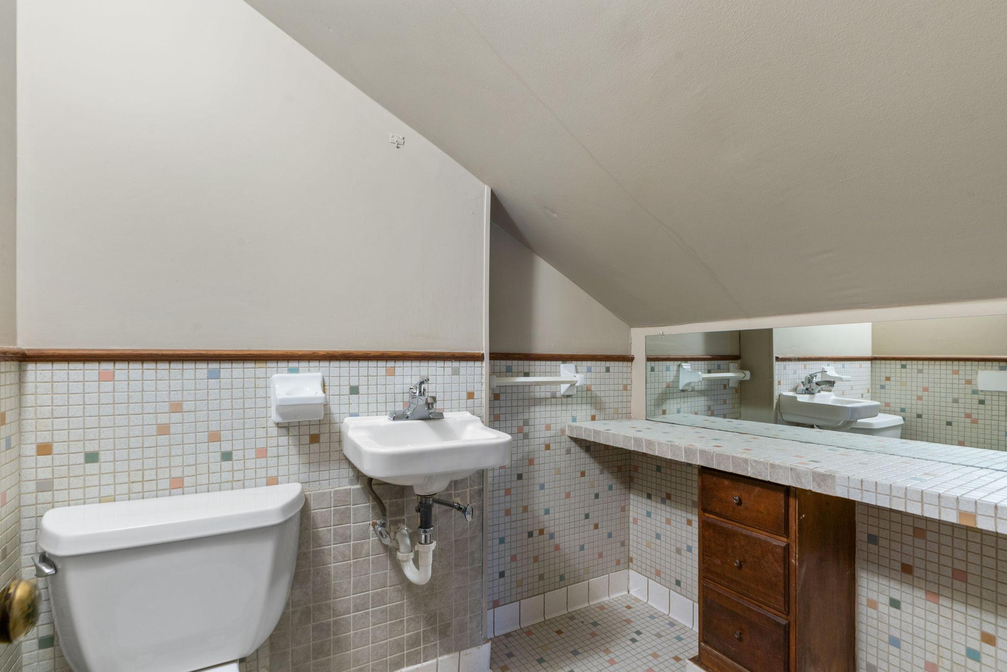 2643 Buchanan Street NE