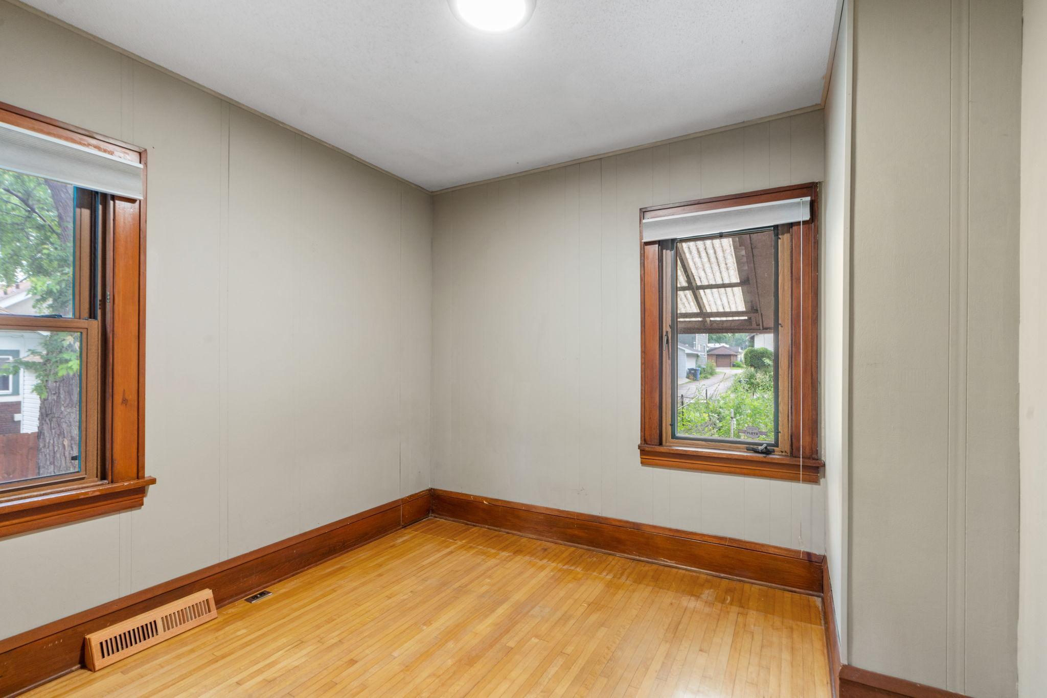 2643 Buchanan Street NE