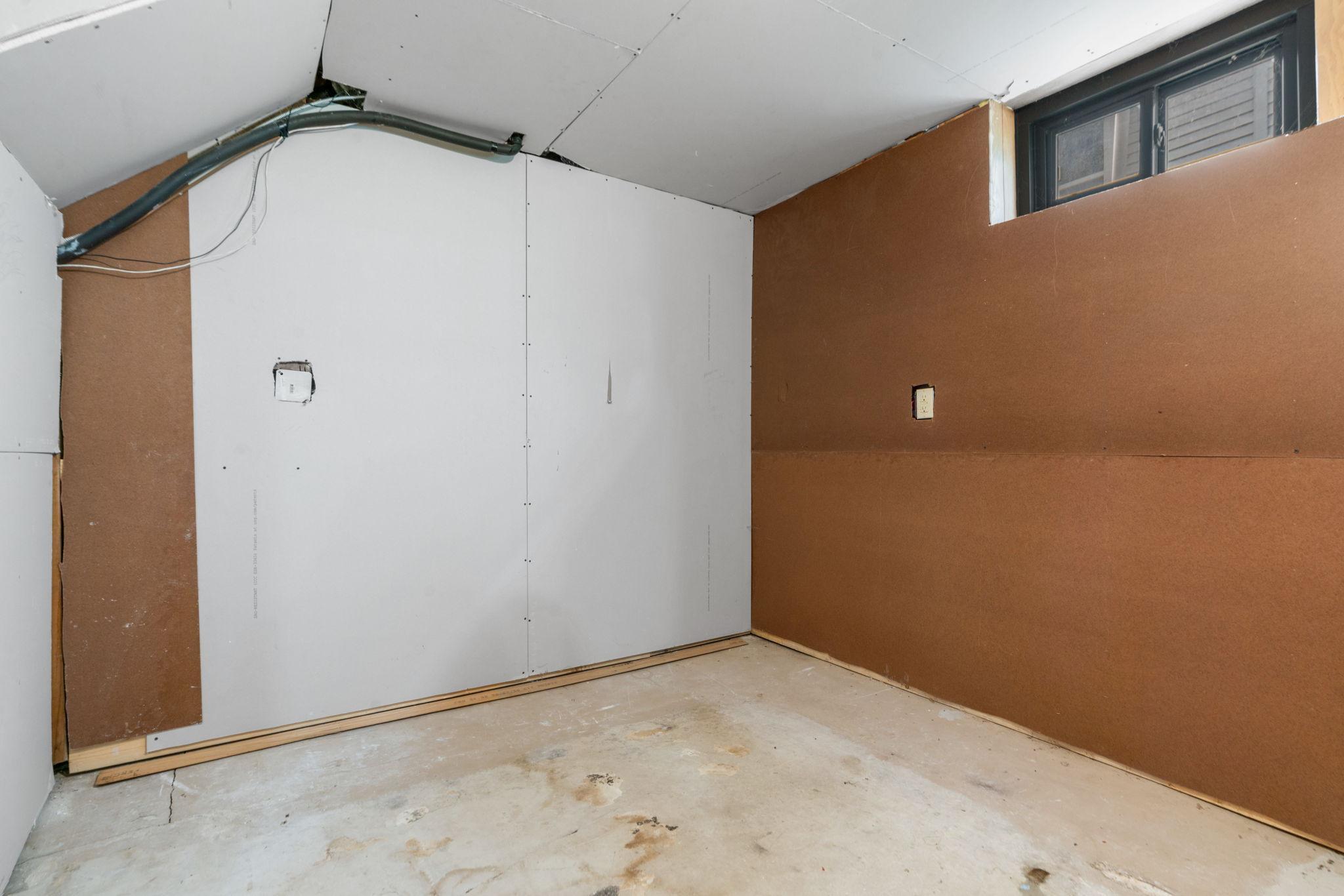 2643 Buchanan Street NE