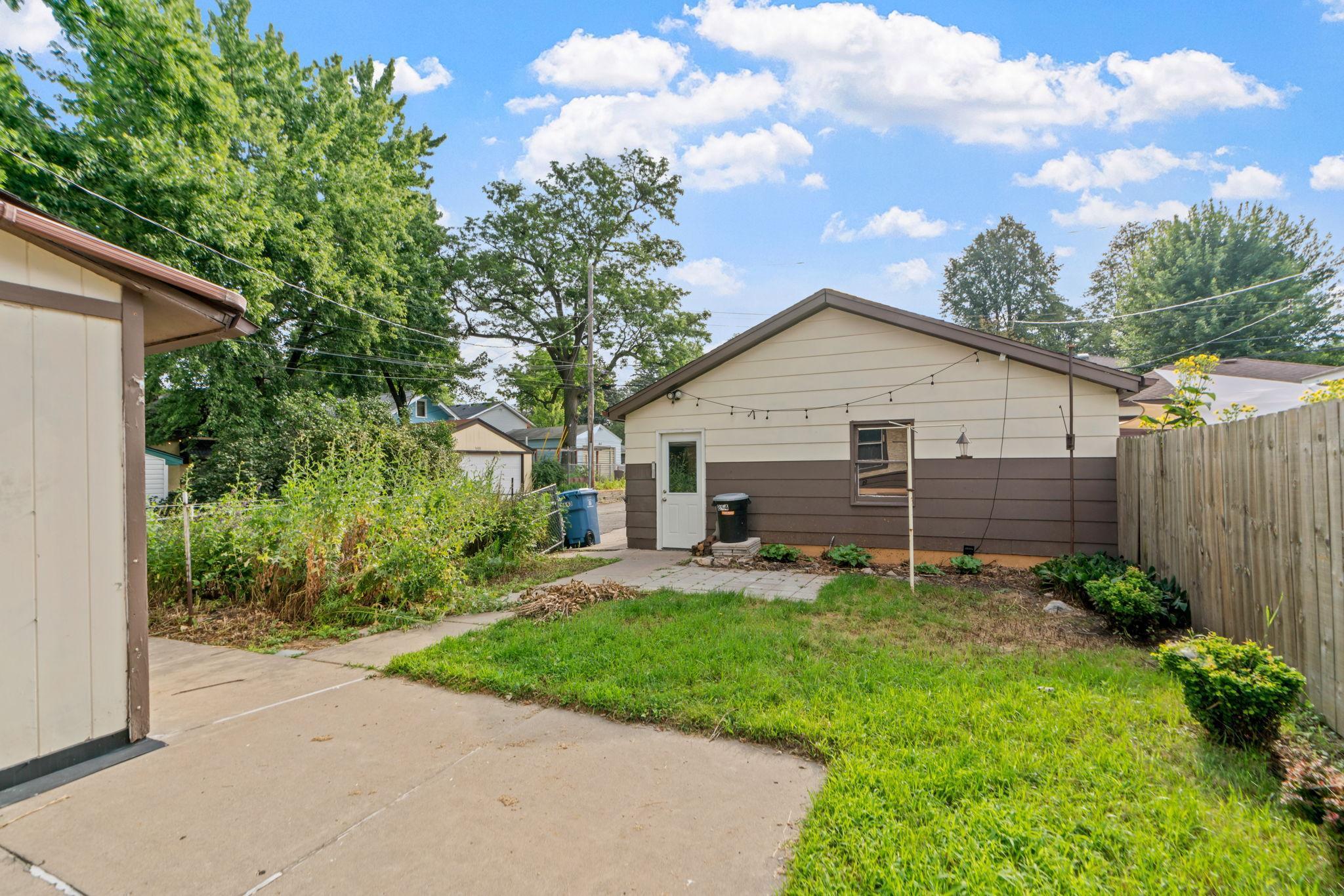 2643 Buchanan Street NE