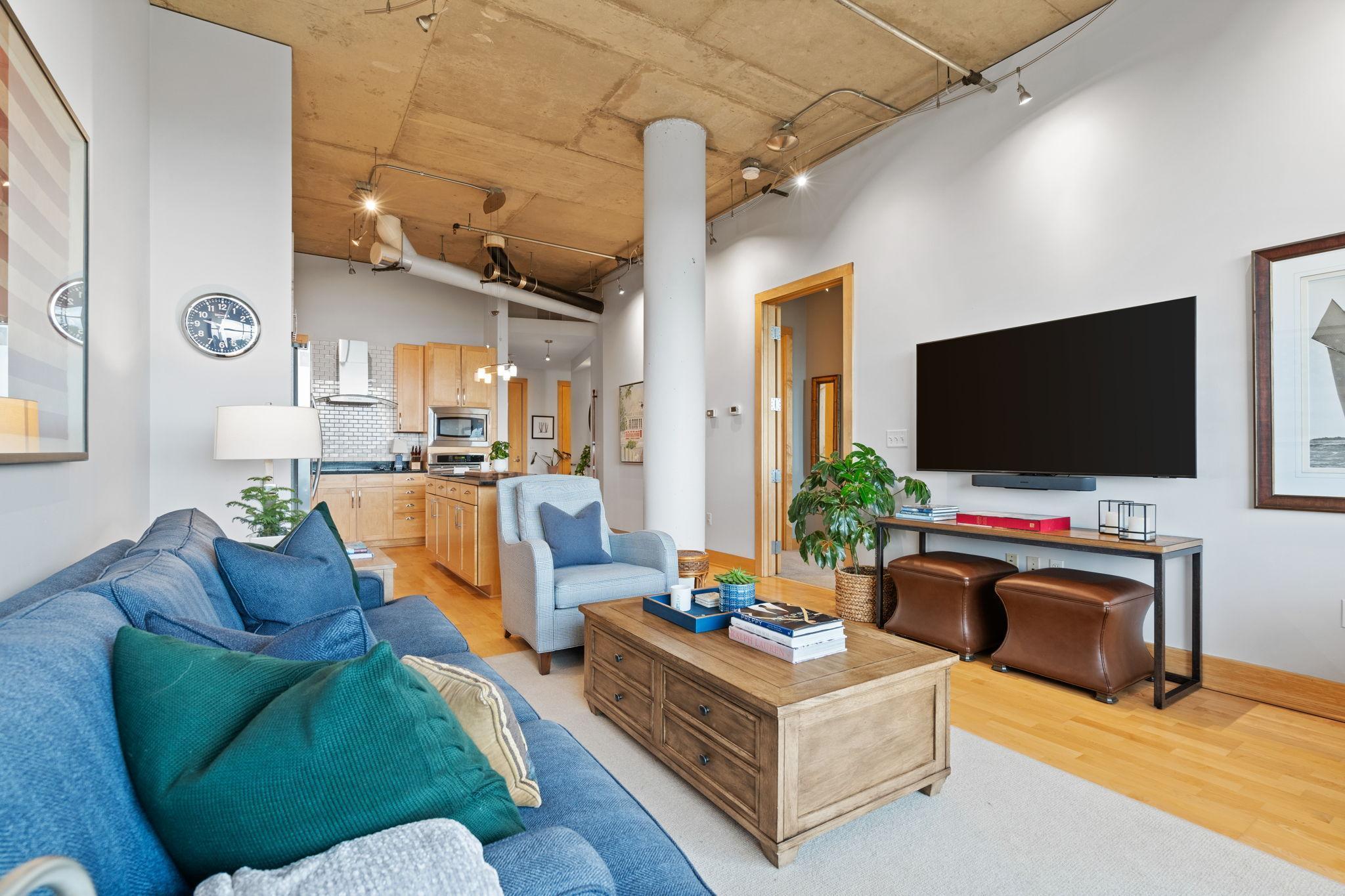 150 2nd Street NE Unit: B604