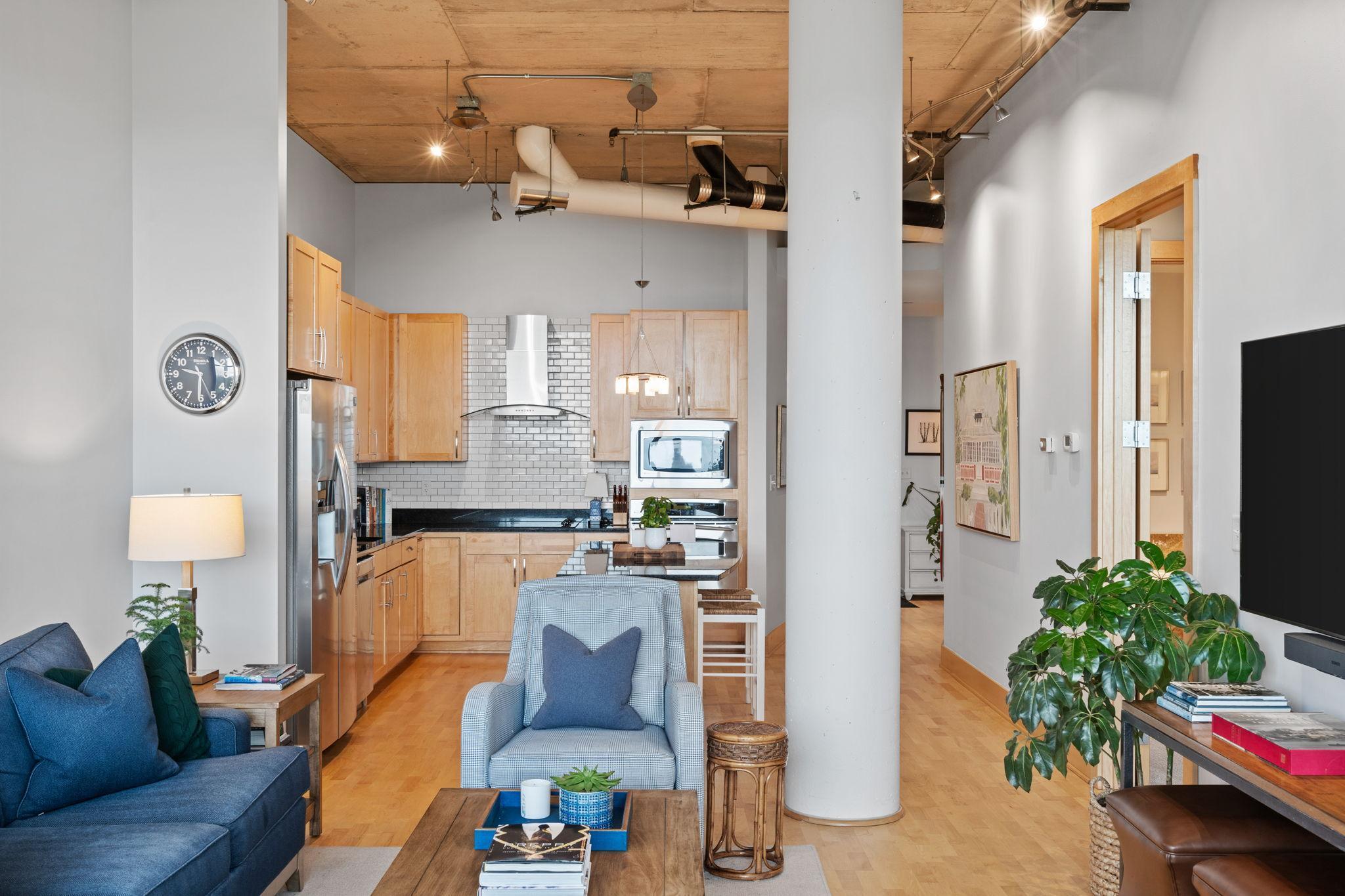 150 2nd Street NE Unit: B604