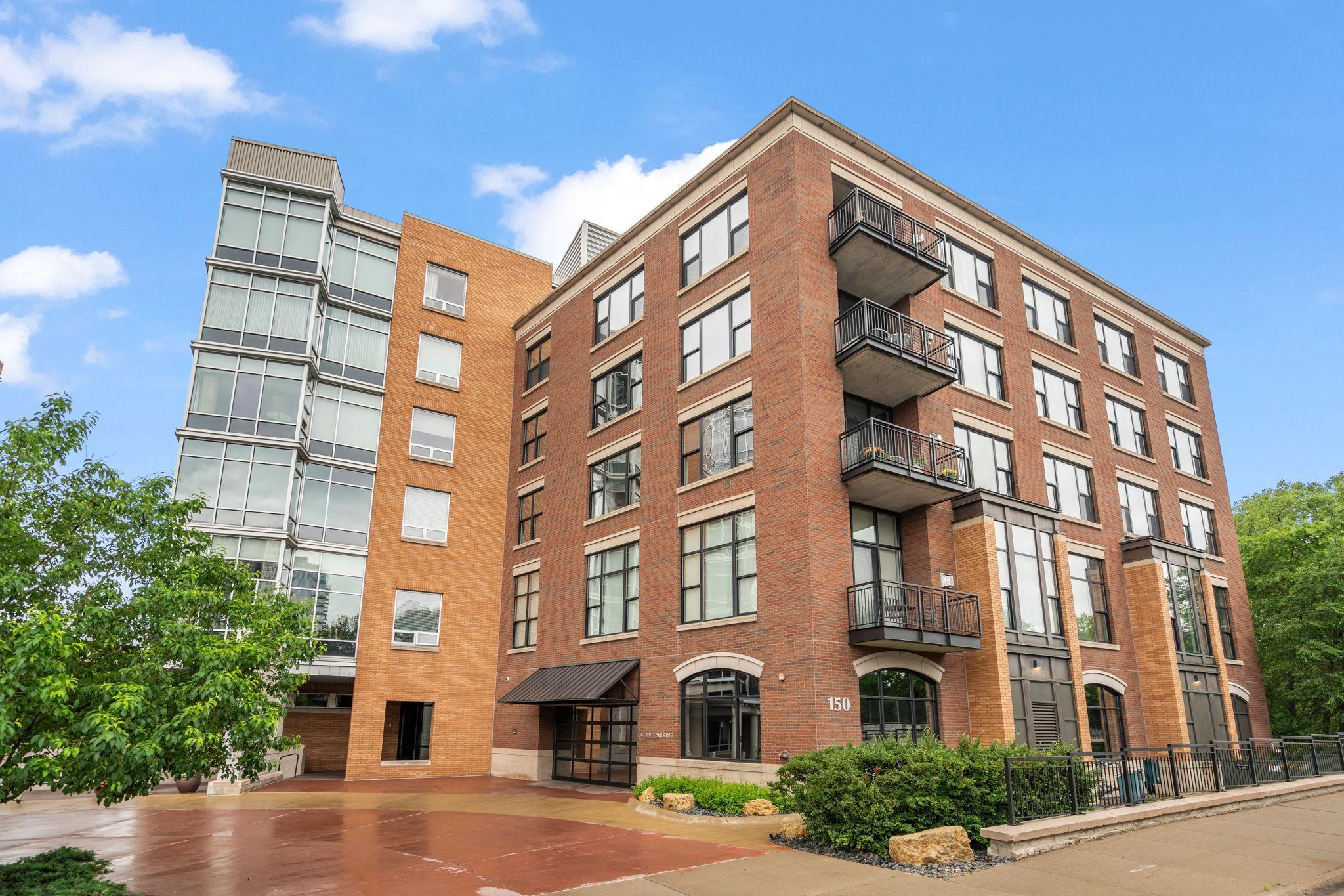 150 2nd Street NE Unit: B604