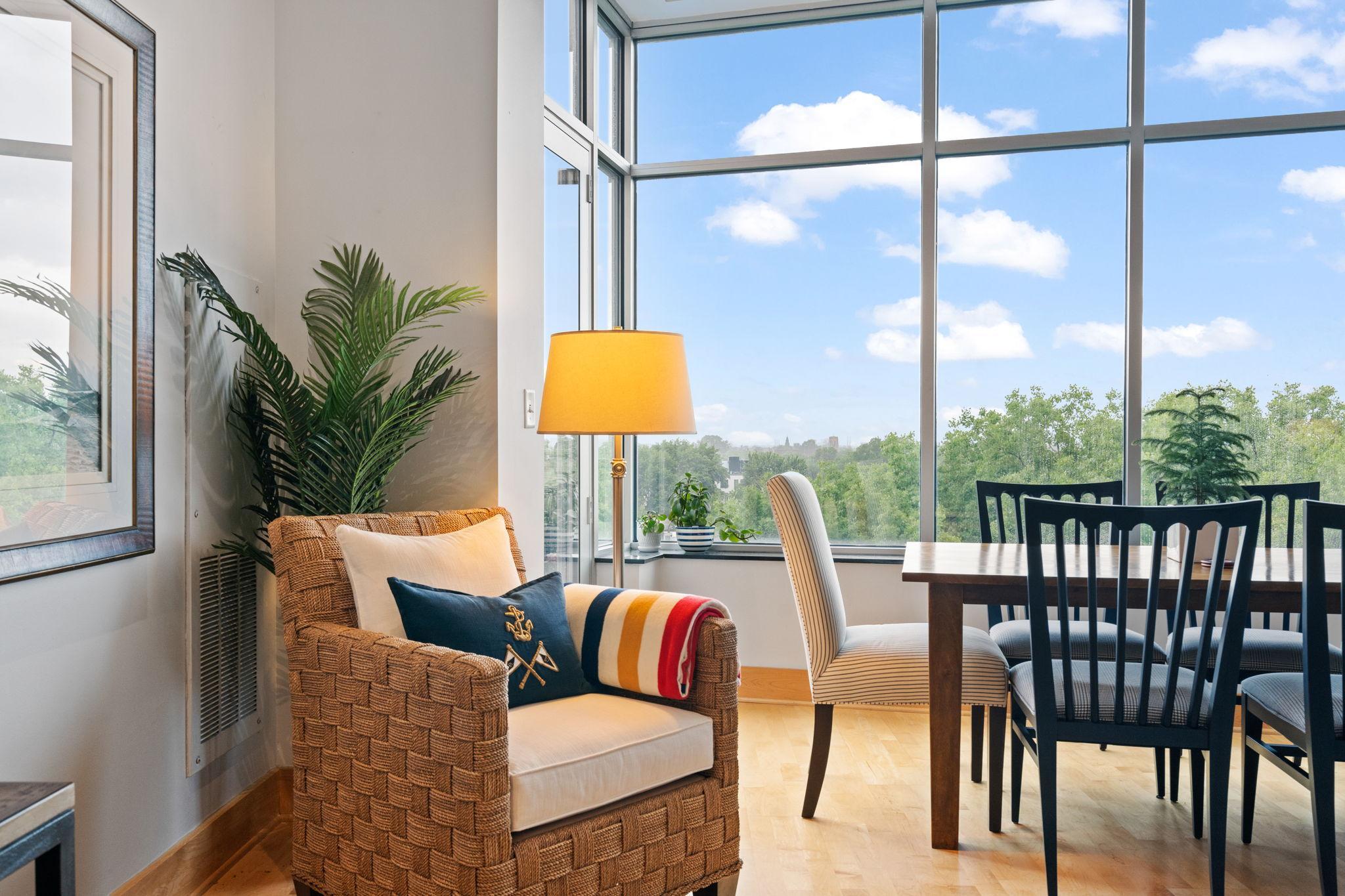 150 2nd Street NE Unit: B604