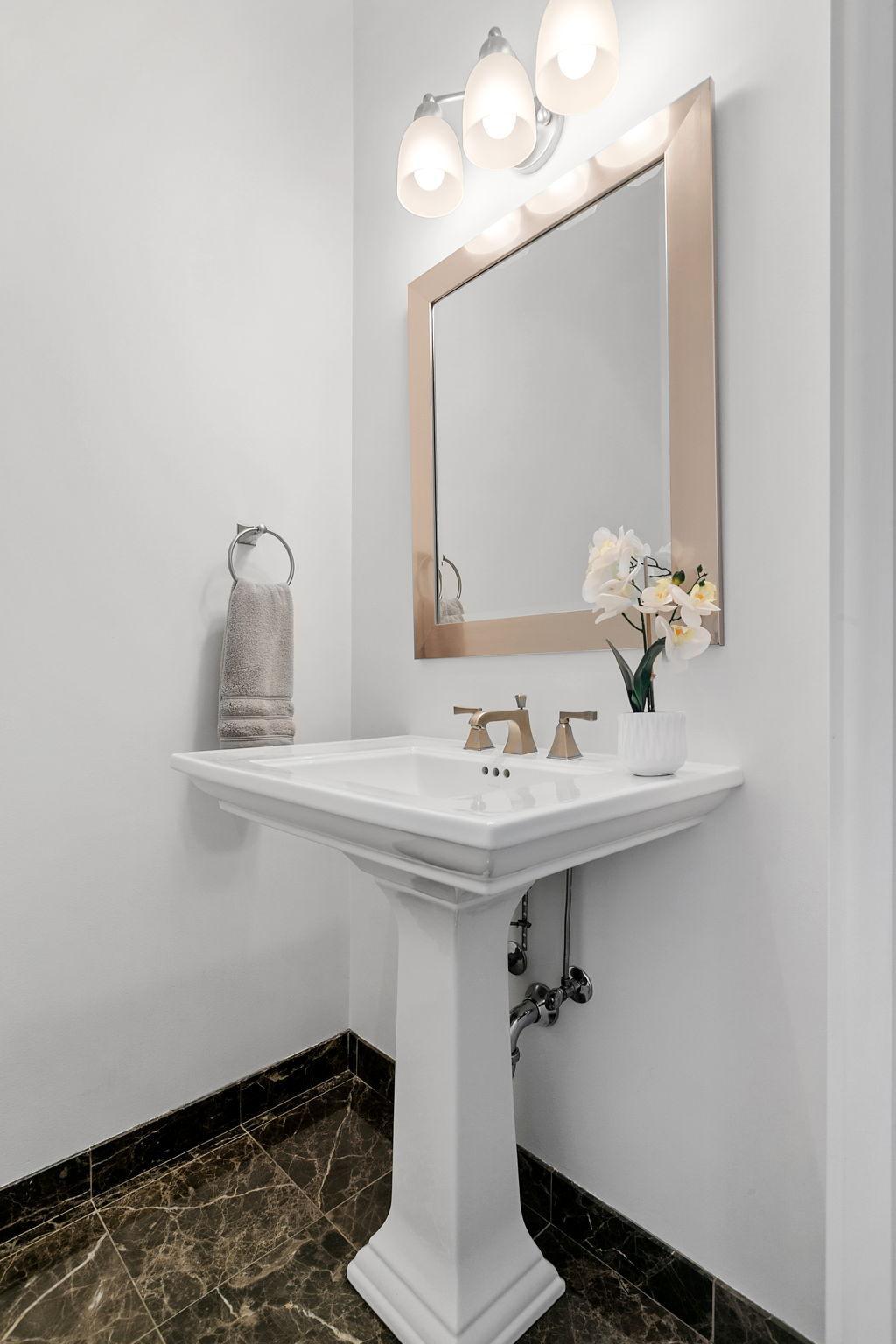 929 Portland Avenue Unit: 2701