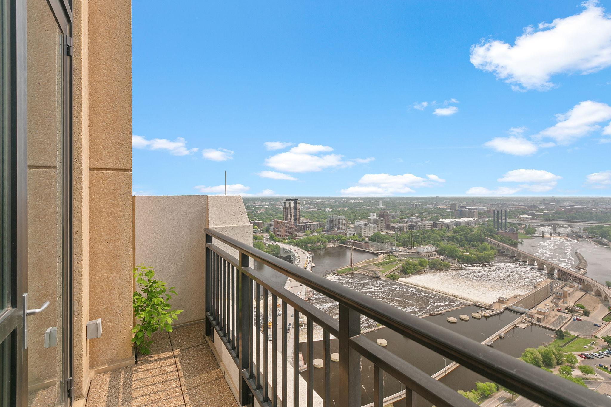 100 3rd Avenue S Unit: 3401