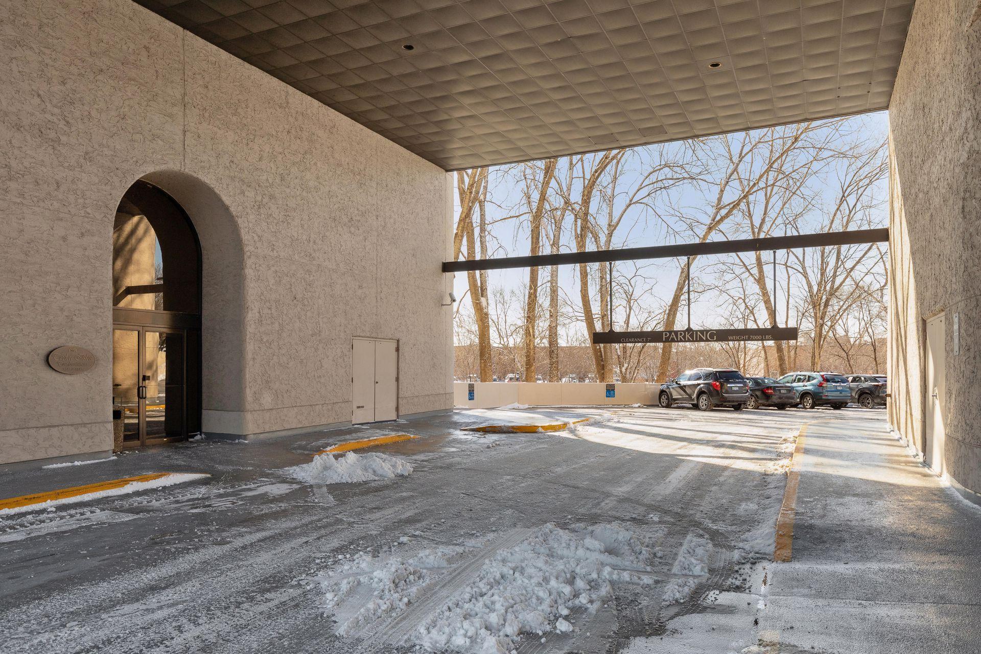 3141 Dean Court Unit: 502