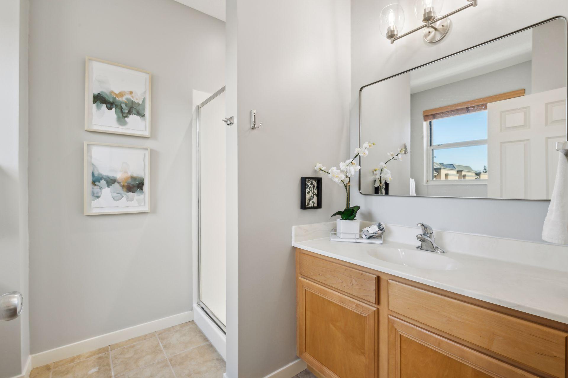 221 1st Avenue NE Unit: 36