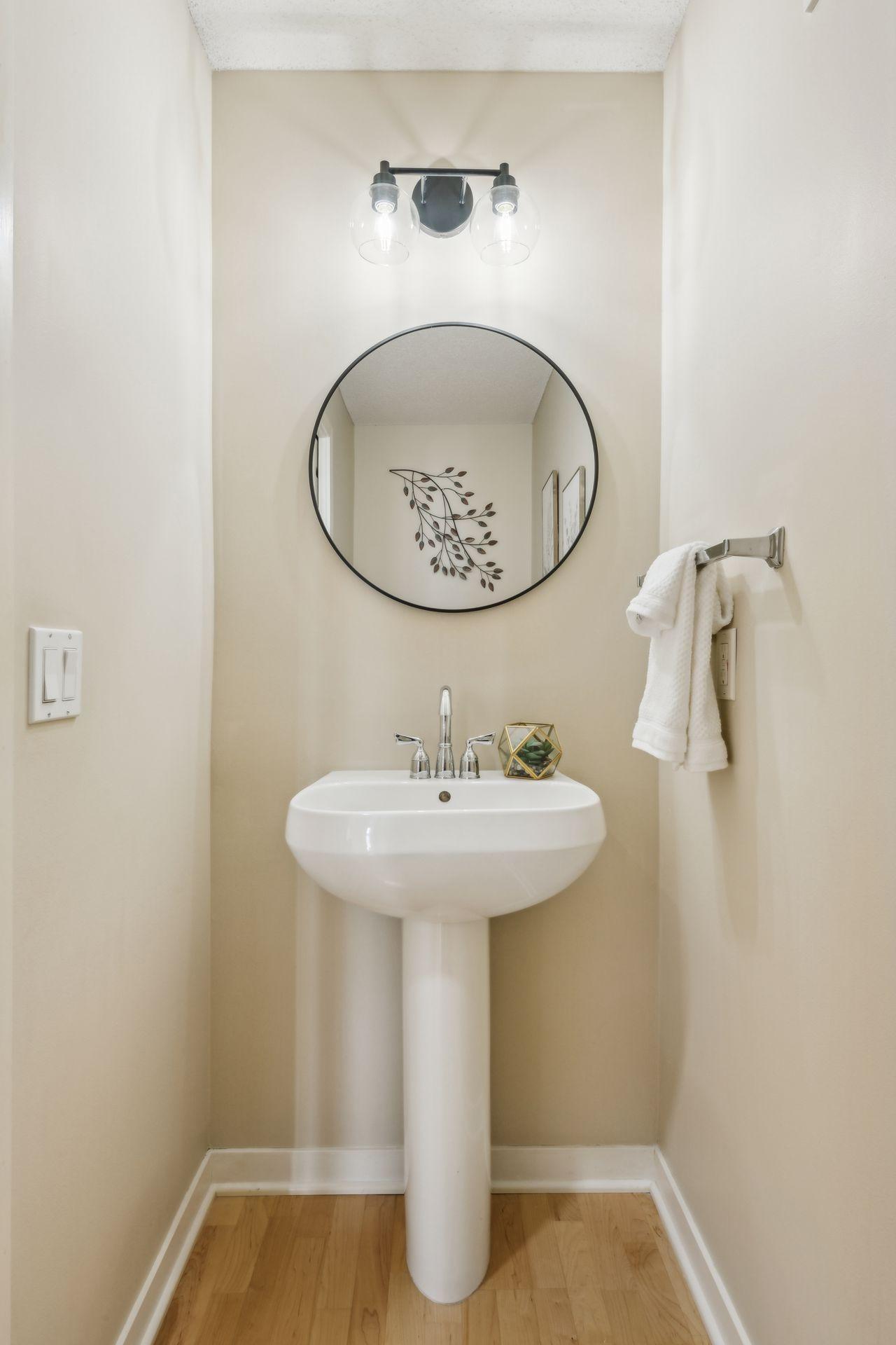 221 1st Avenue NE Unit: 36