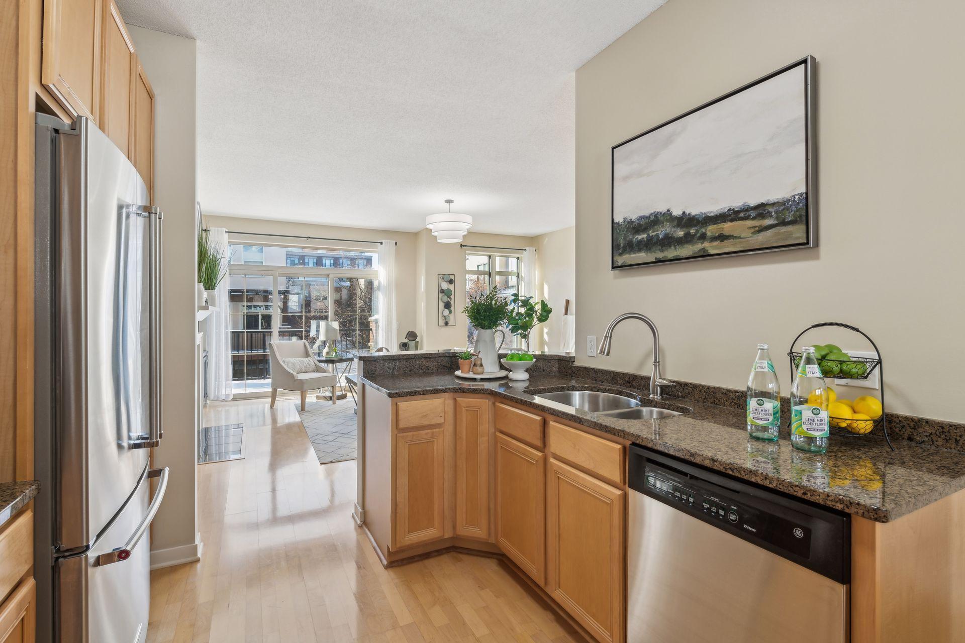 221 1st Avenue NE Unit: 36