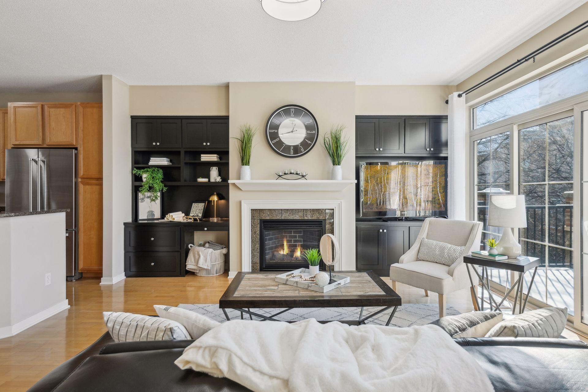 221 1st Avenue NE Unit: 36