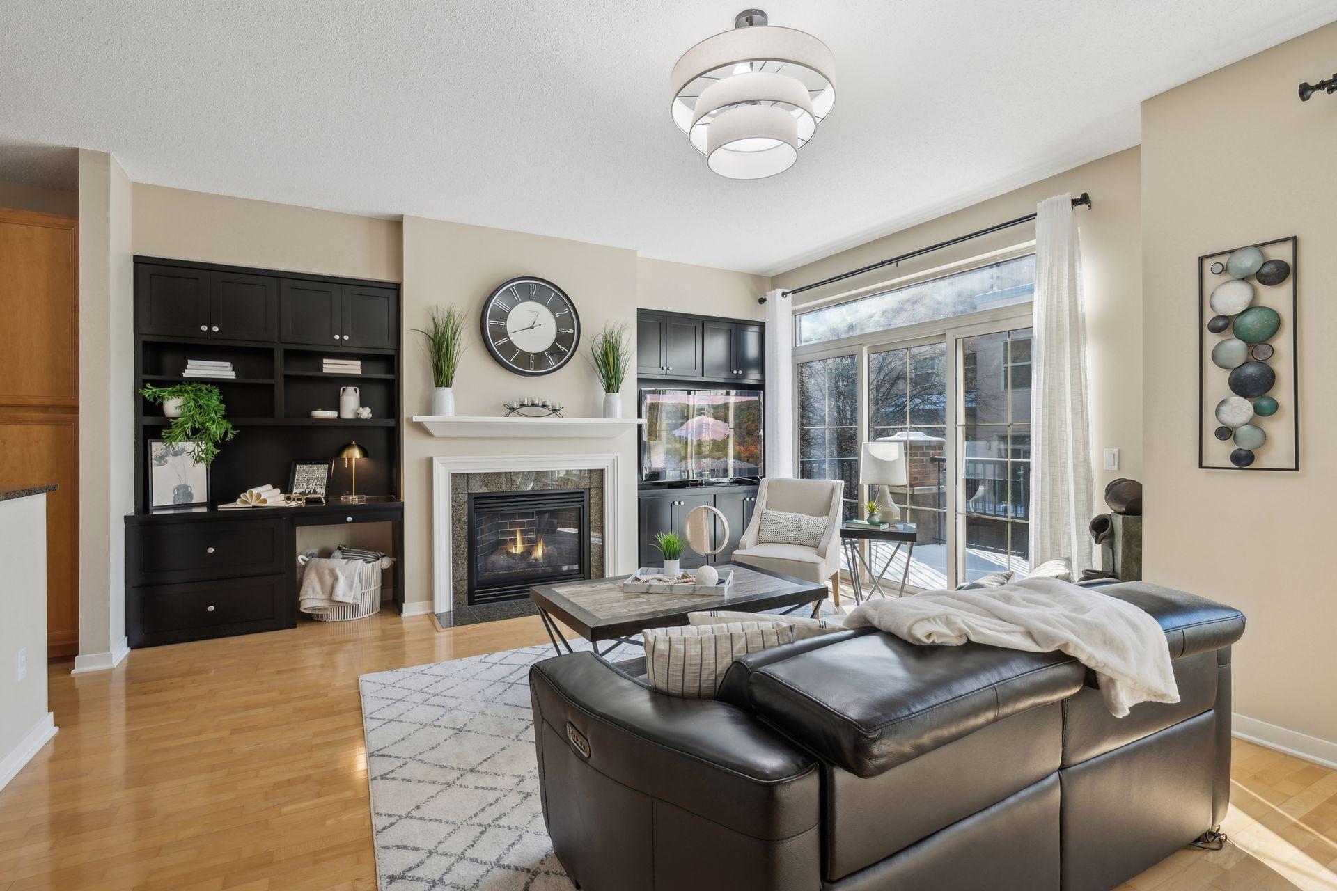 221 1st Avenue NE Unit: 36