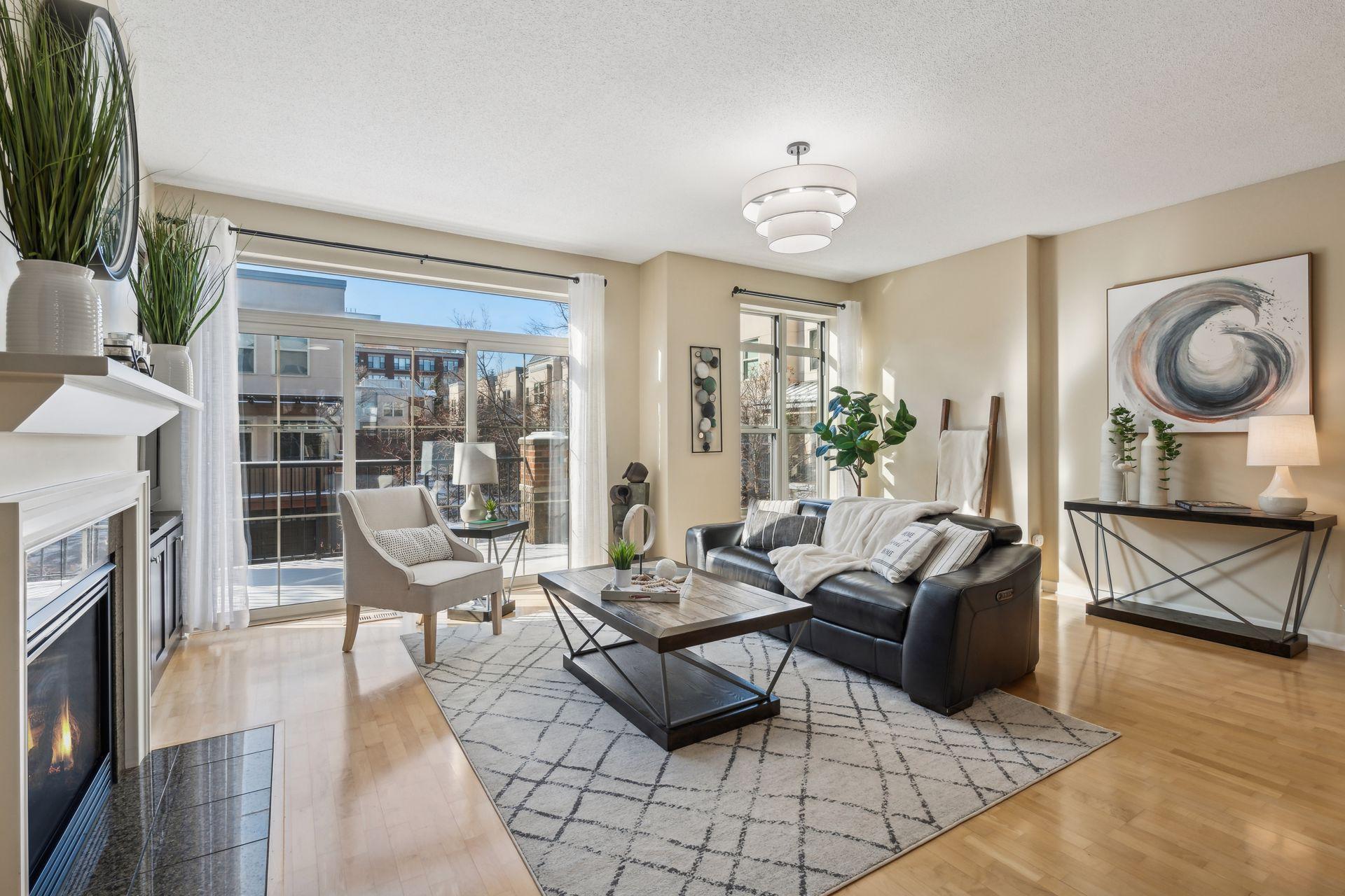 221 1st Avenue NE Unit: 36