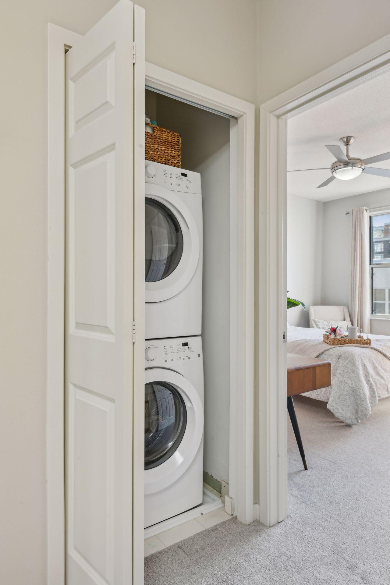 221 1st Avenue NE Unit: 36