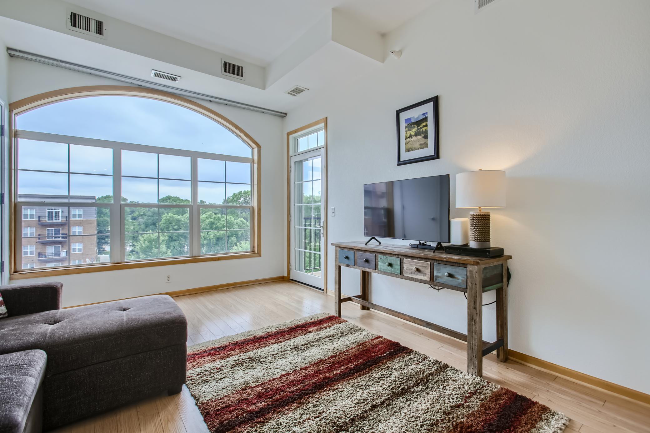 1800 Graham Avenue Unit: 415