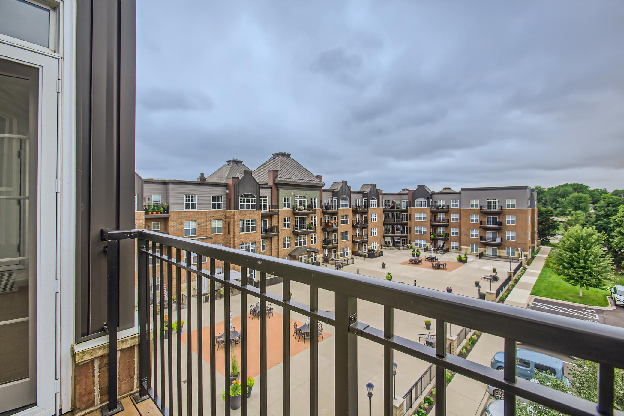 1800 Graham Avenue Unit: 415