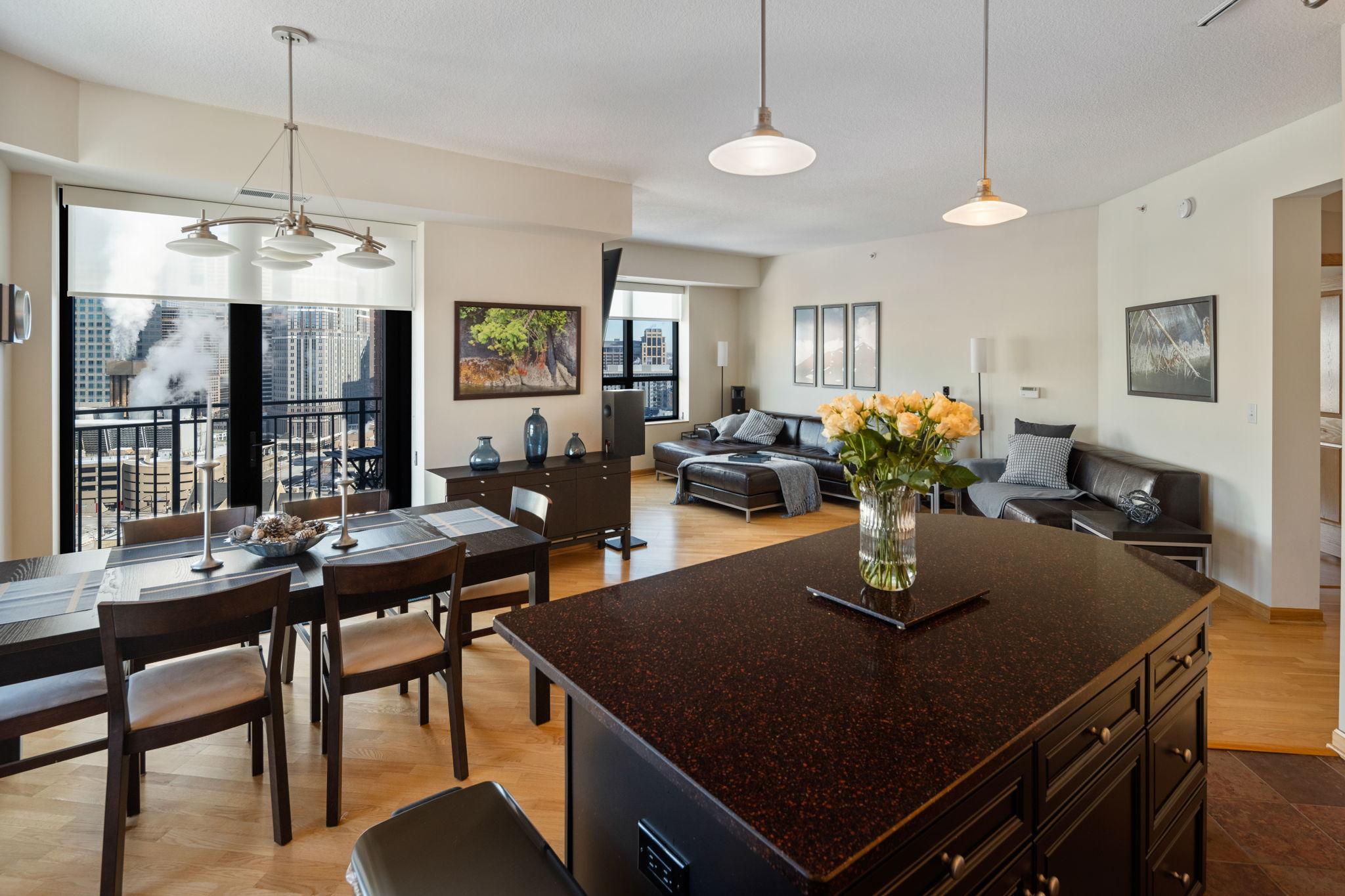 500 E Grant Street Unit: 1702