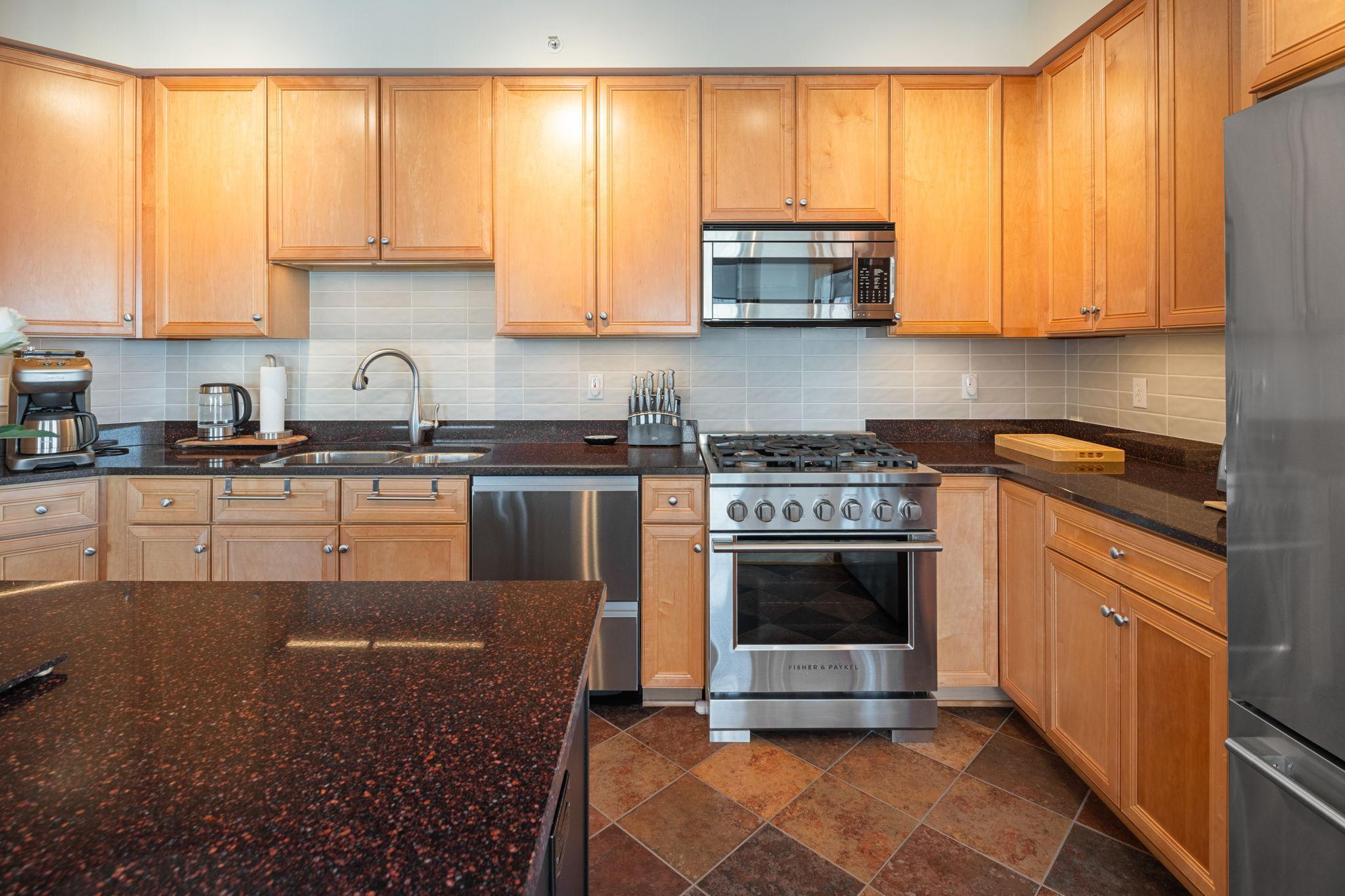 500 E Grant Street Unit: 1702