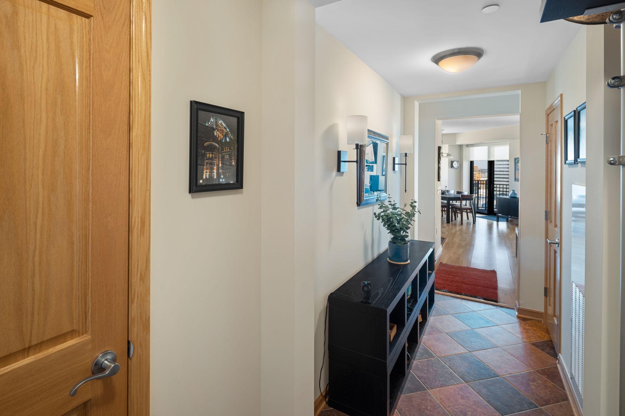 500 E Grant Street Unit: 1702