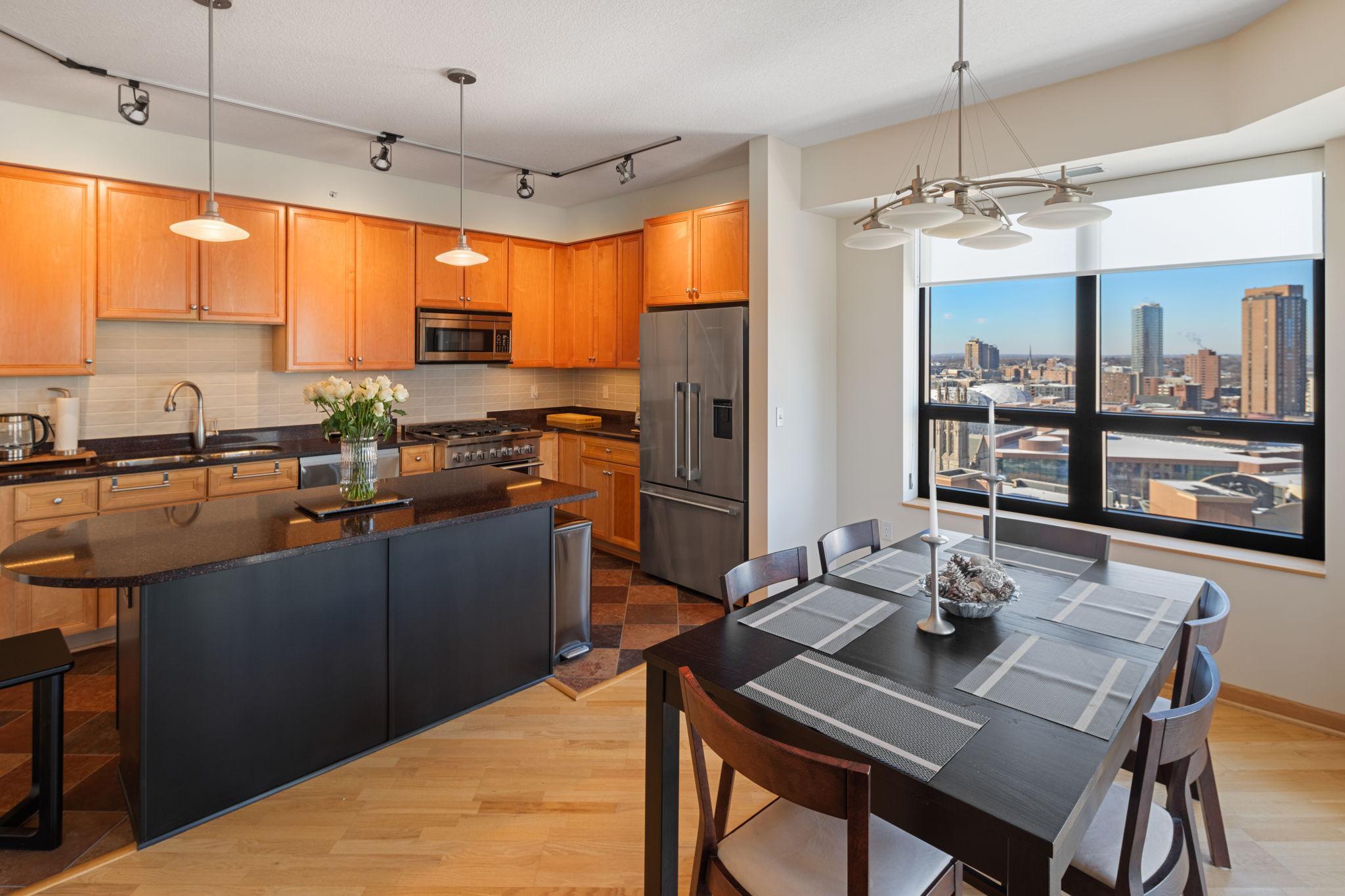 500 E Grant Street Unit: 1702