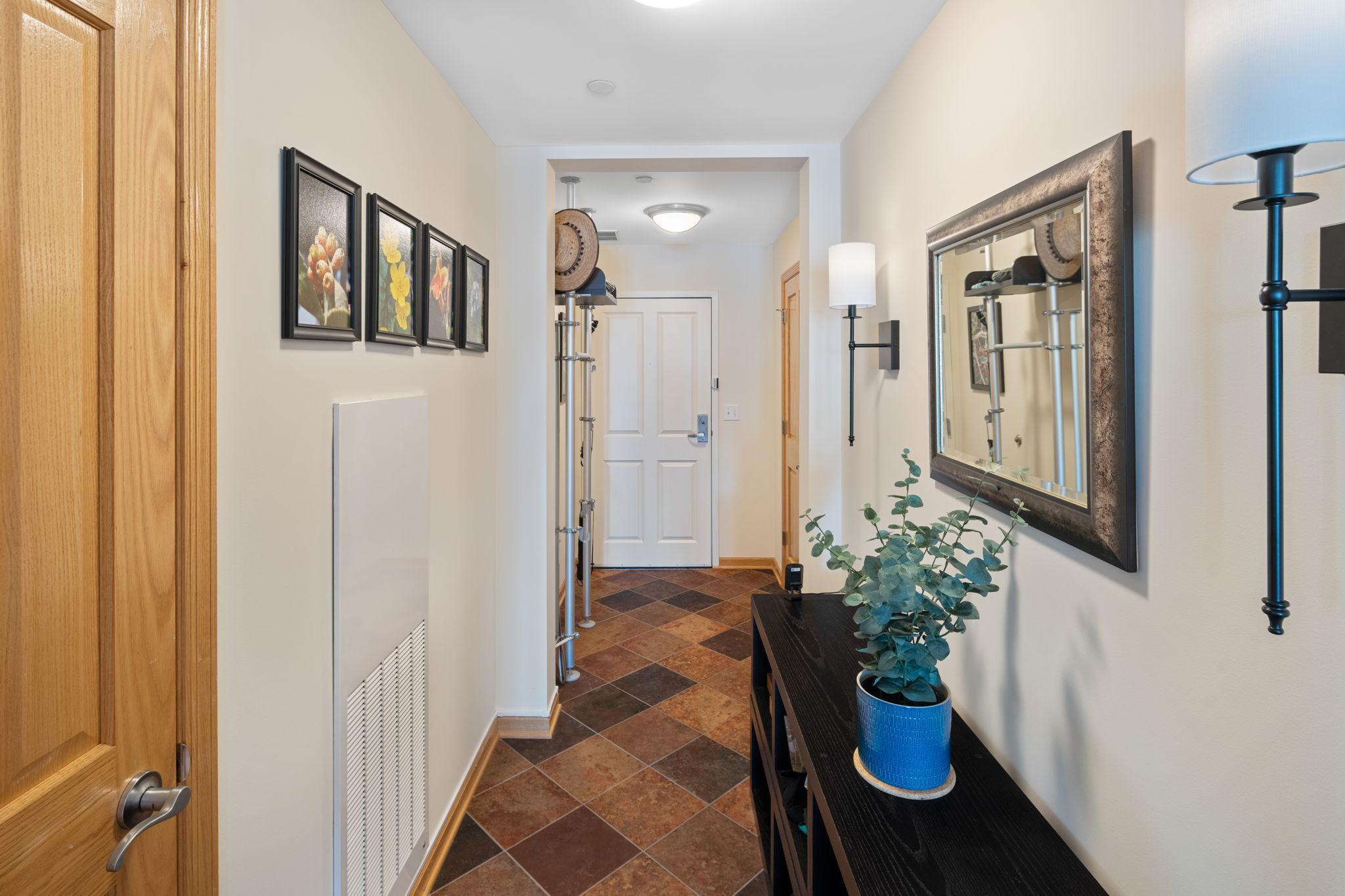 500 E Grant Street Unit: 1702