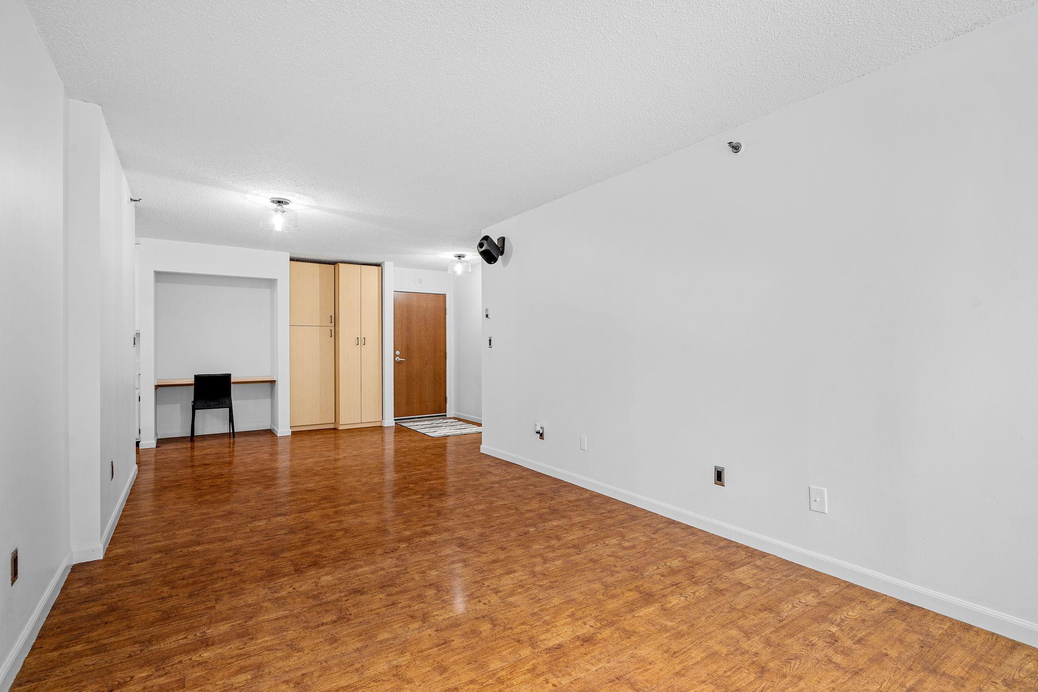 433 S 7th Street Unit: 1703