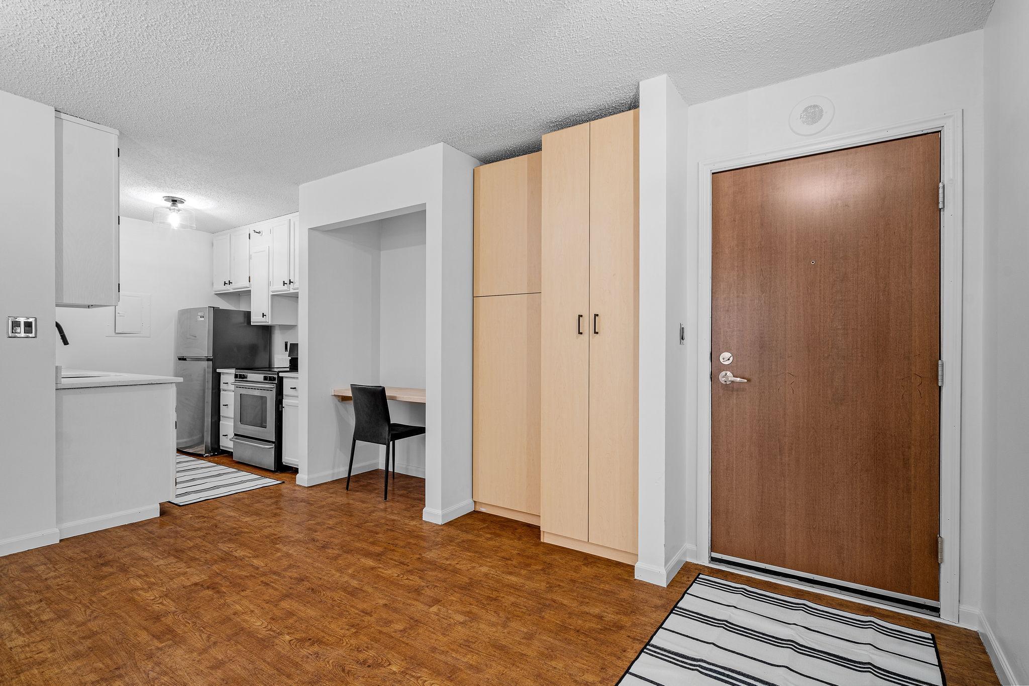 433 S 7th Street Unit: 1703