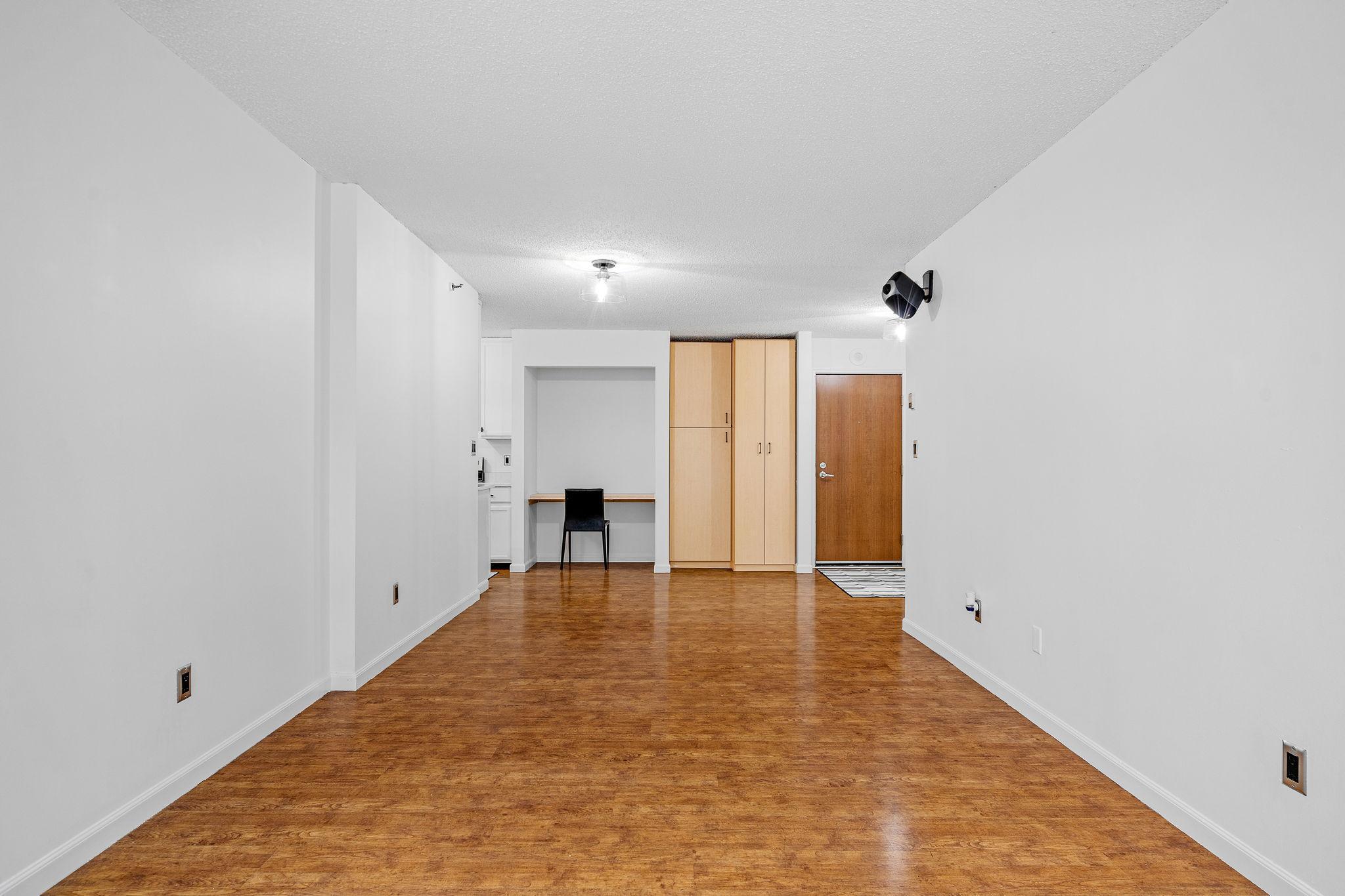 433 S 7th Street Unit: 1703