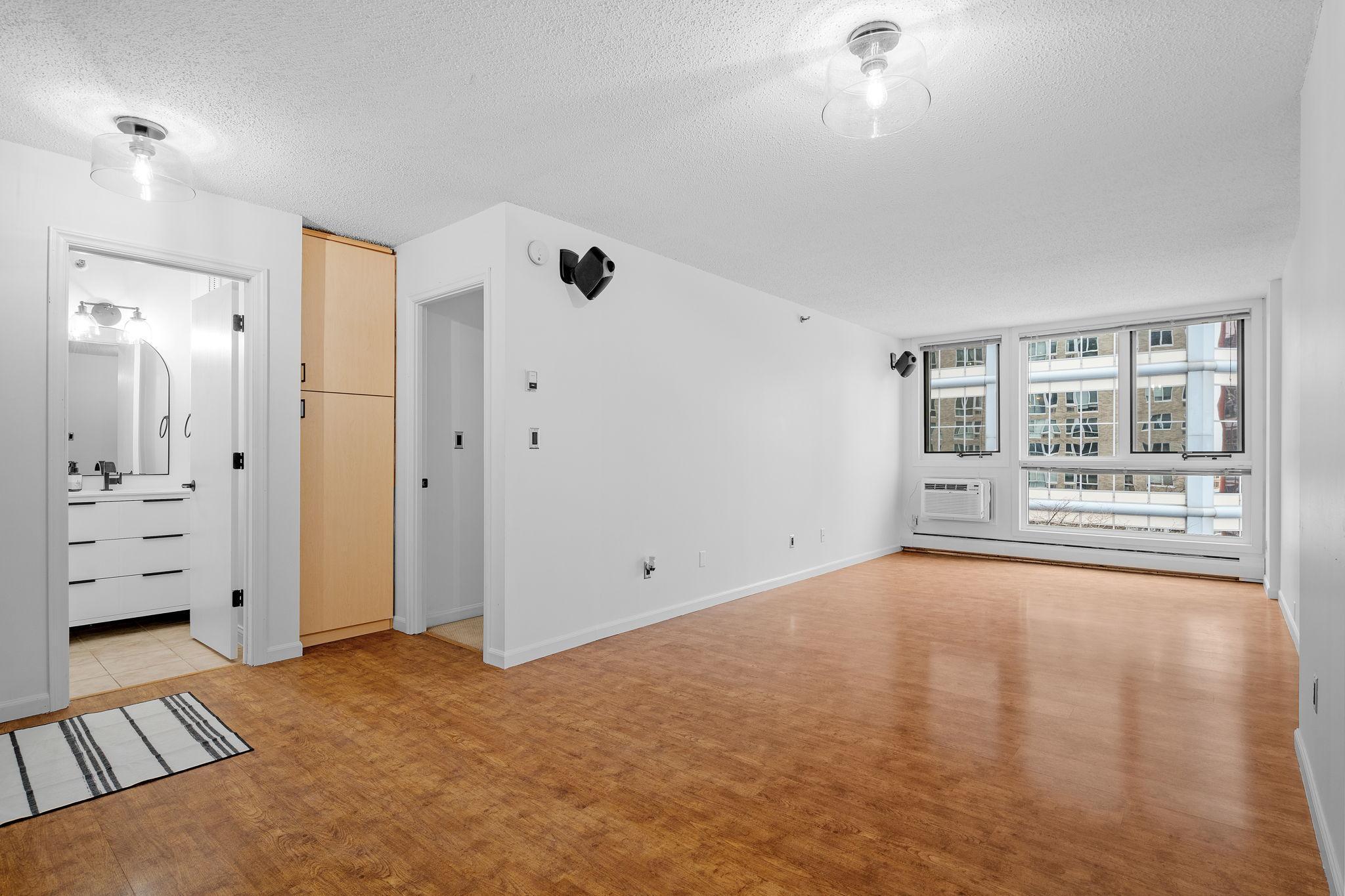 433 S 7th Street Unit: 1703