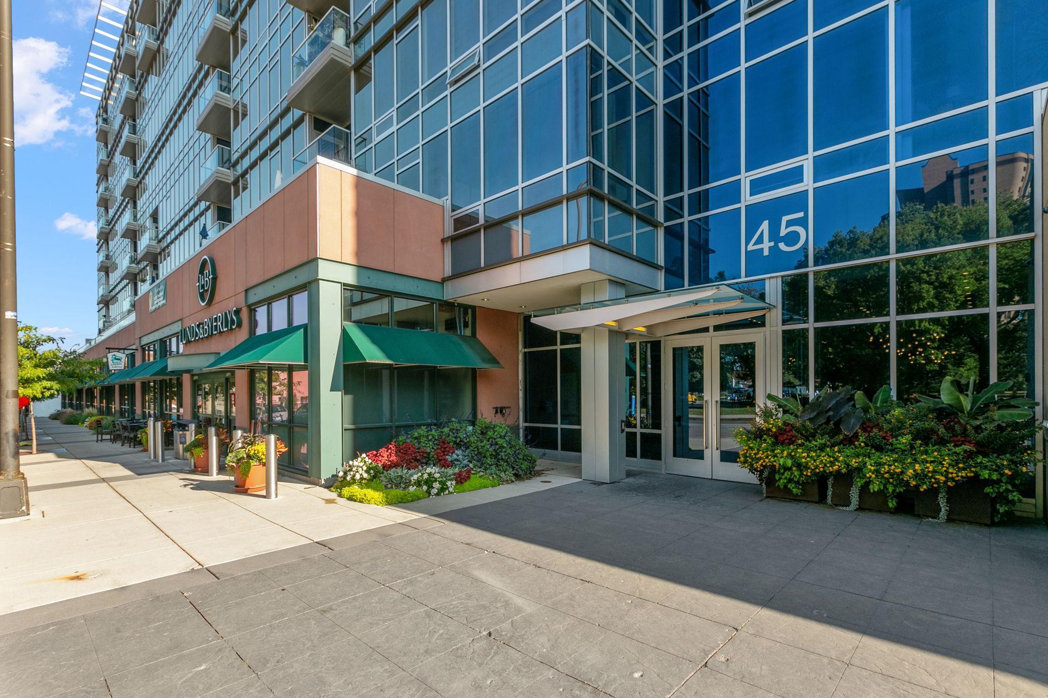 45 University Avenue SE Unit: 512