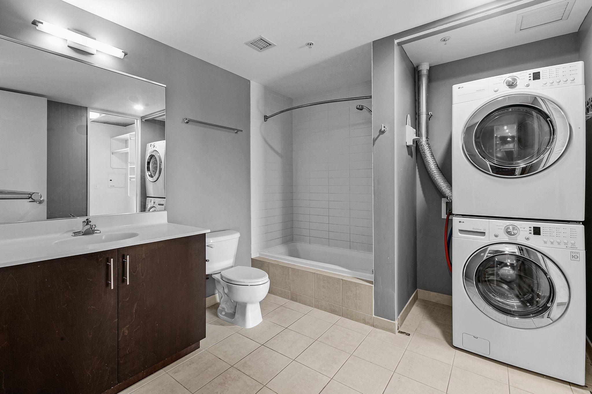 45 University Avenue SE Unit: 512