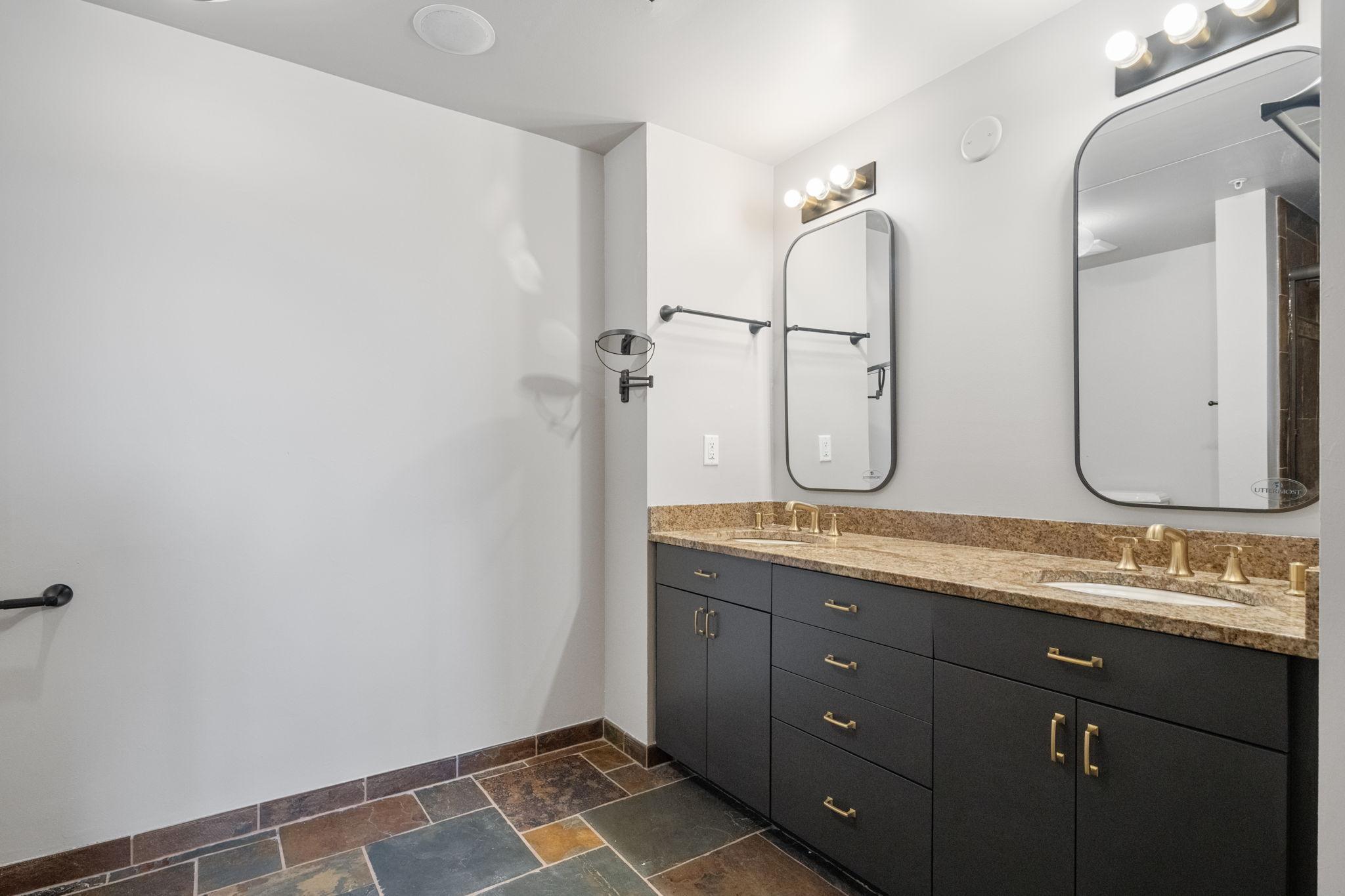 212 N 1st Street Unit: 207