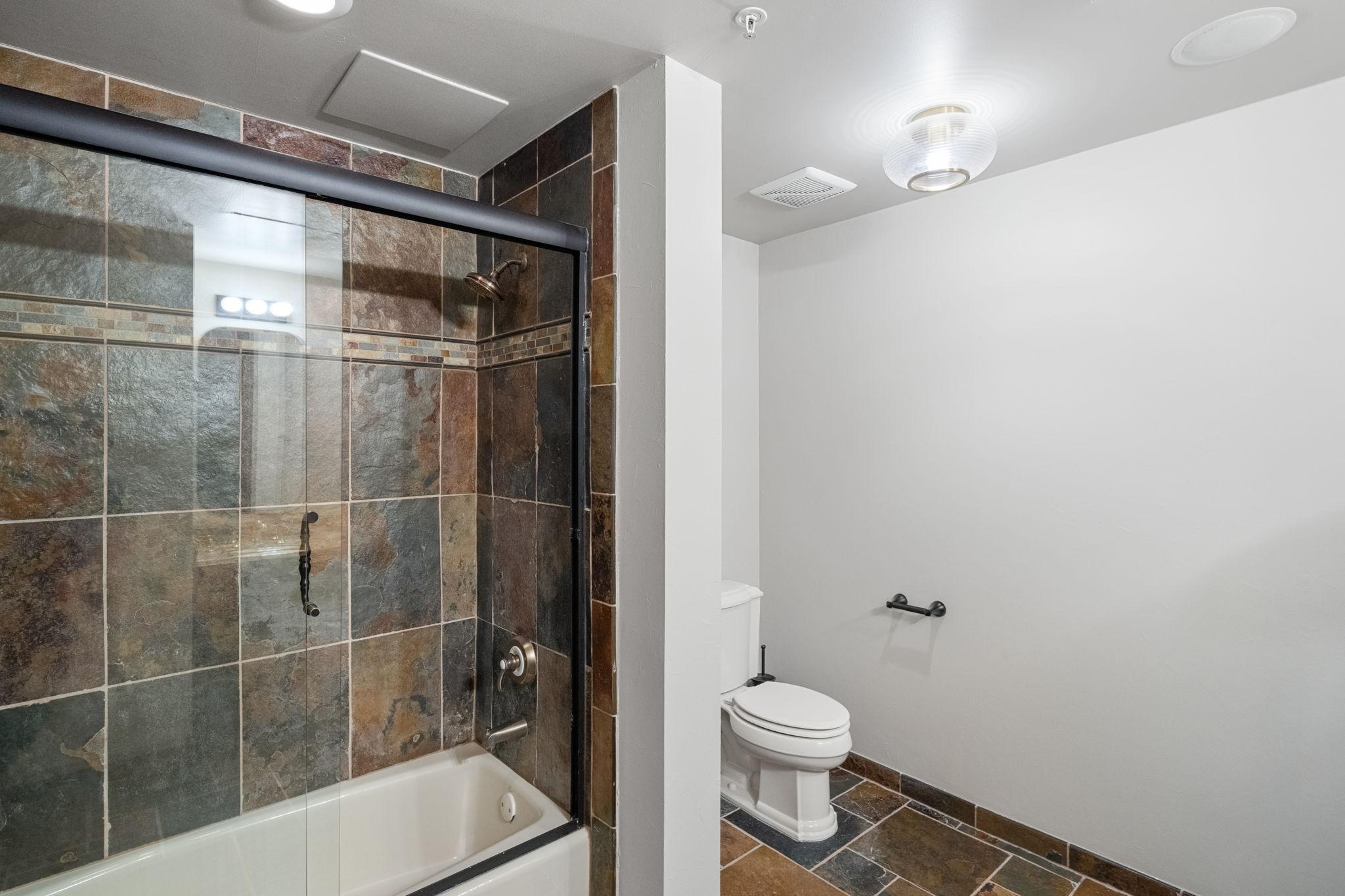 212 N 1st Street Unit: 207