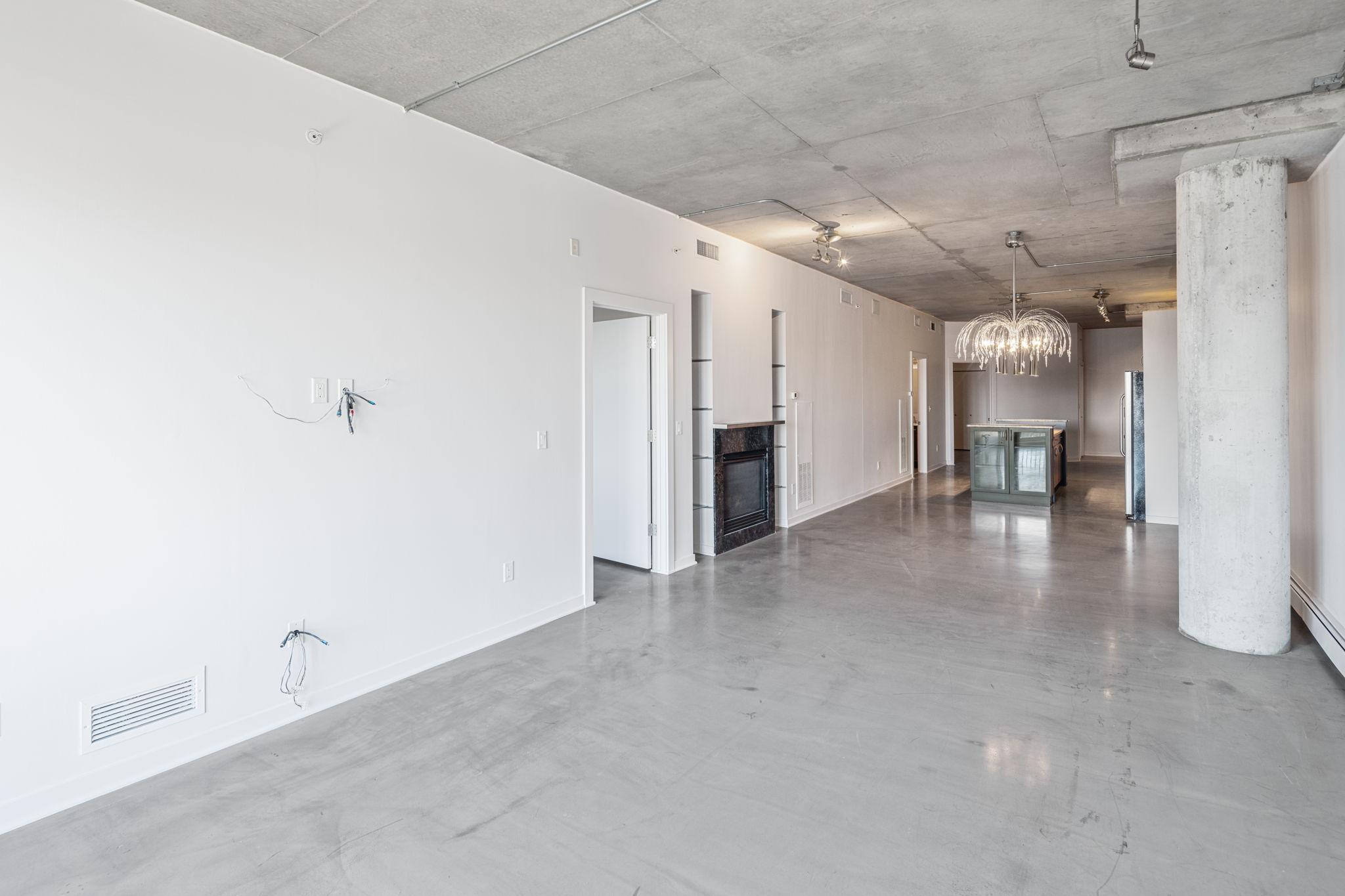 212 N 1st Street Unit: 207